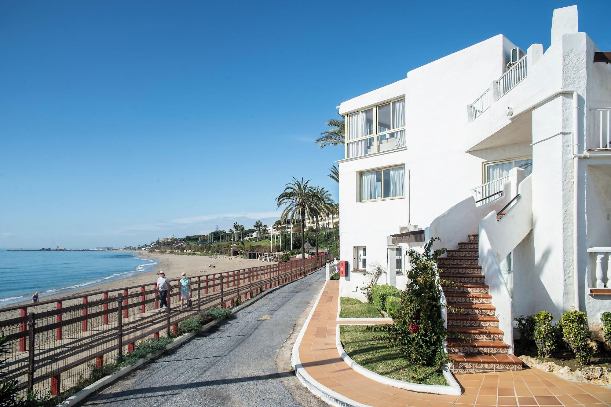 Vista Exterior Macdonald Leila Playa Resort