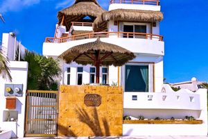 Alquiler Vacacional - Intro 2025 pricing~Unobstructed Caribbean~Oceanfront Spacious Private Home~Pool