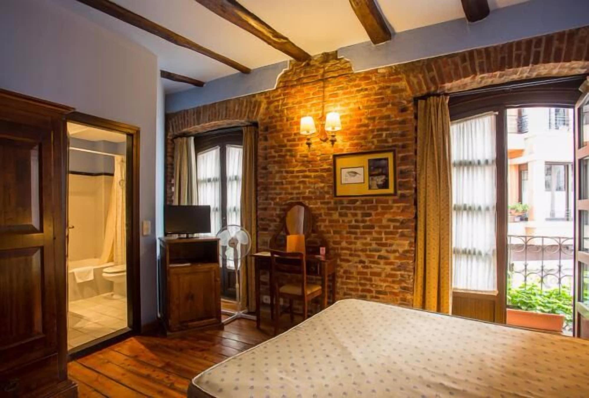 Set de Habitación Hotel La Posada Regia