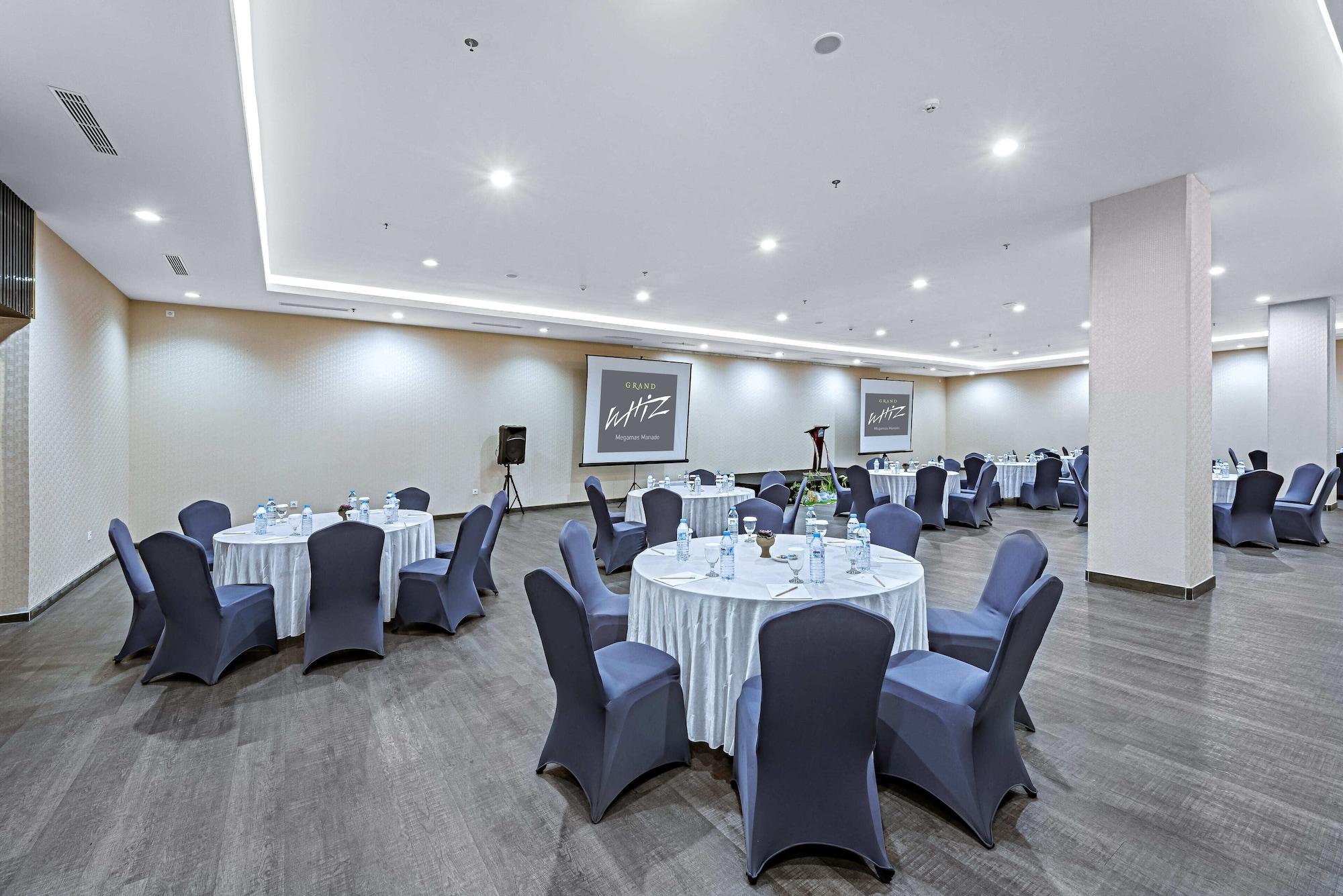 Sala de Reuniones Grand Whiz Megamas Manado