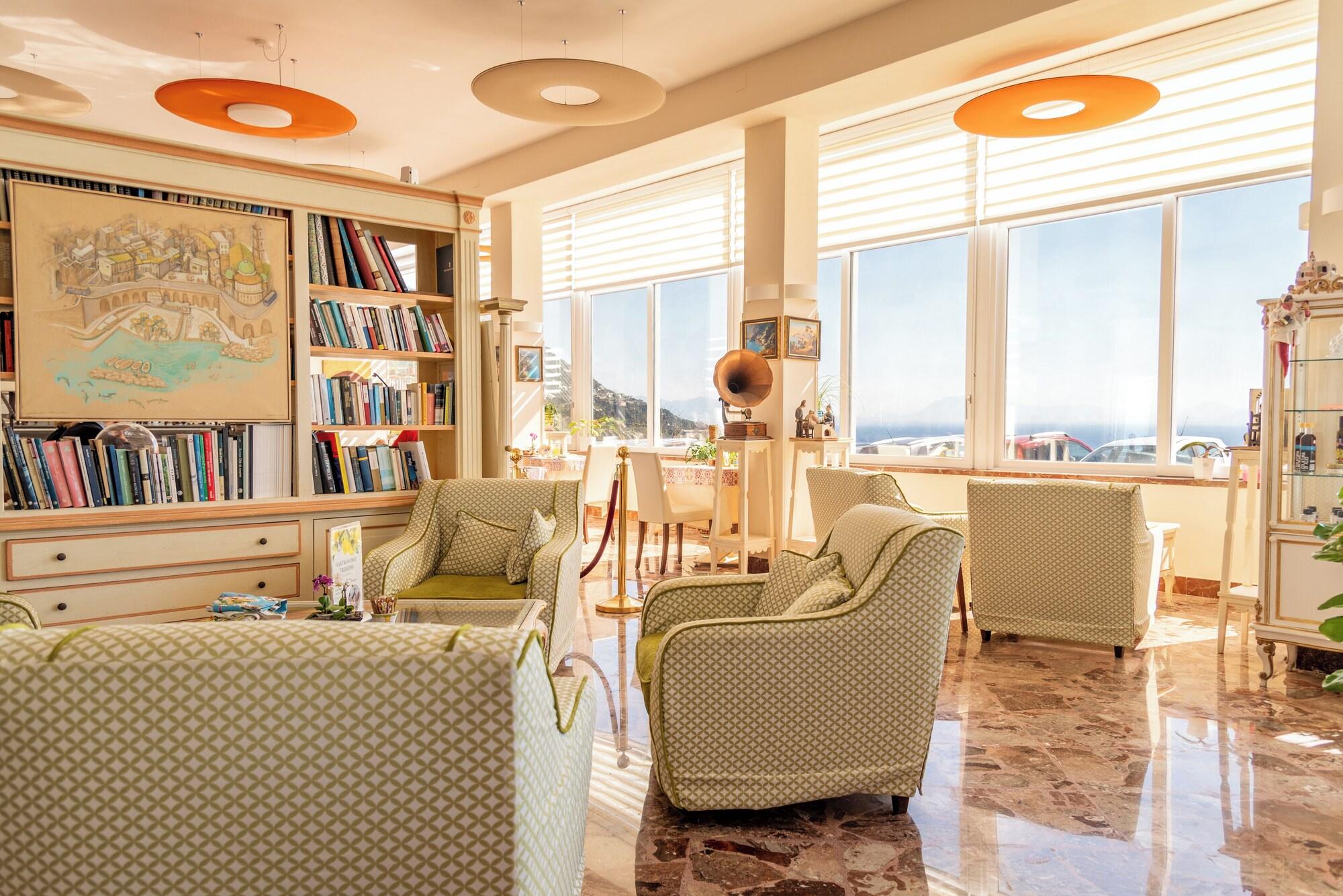 Vista Lobby Hotel Margherita