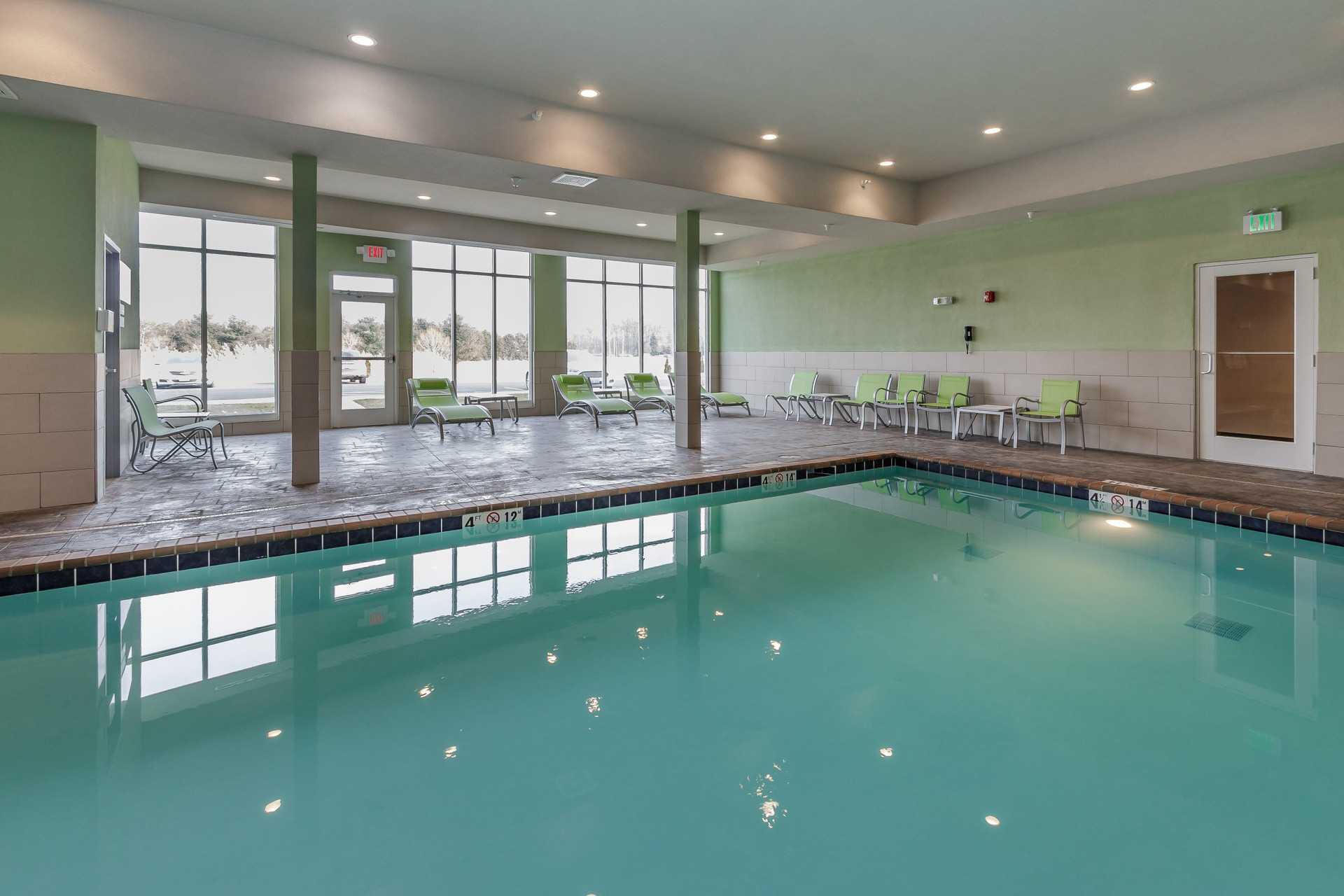 Vista Piscina Holiday Inn Mishawaka - Conference Center