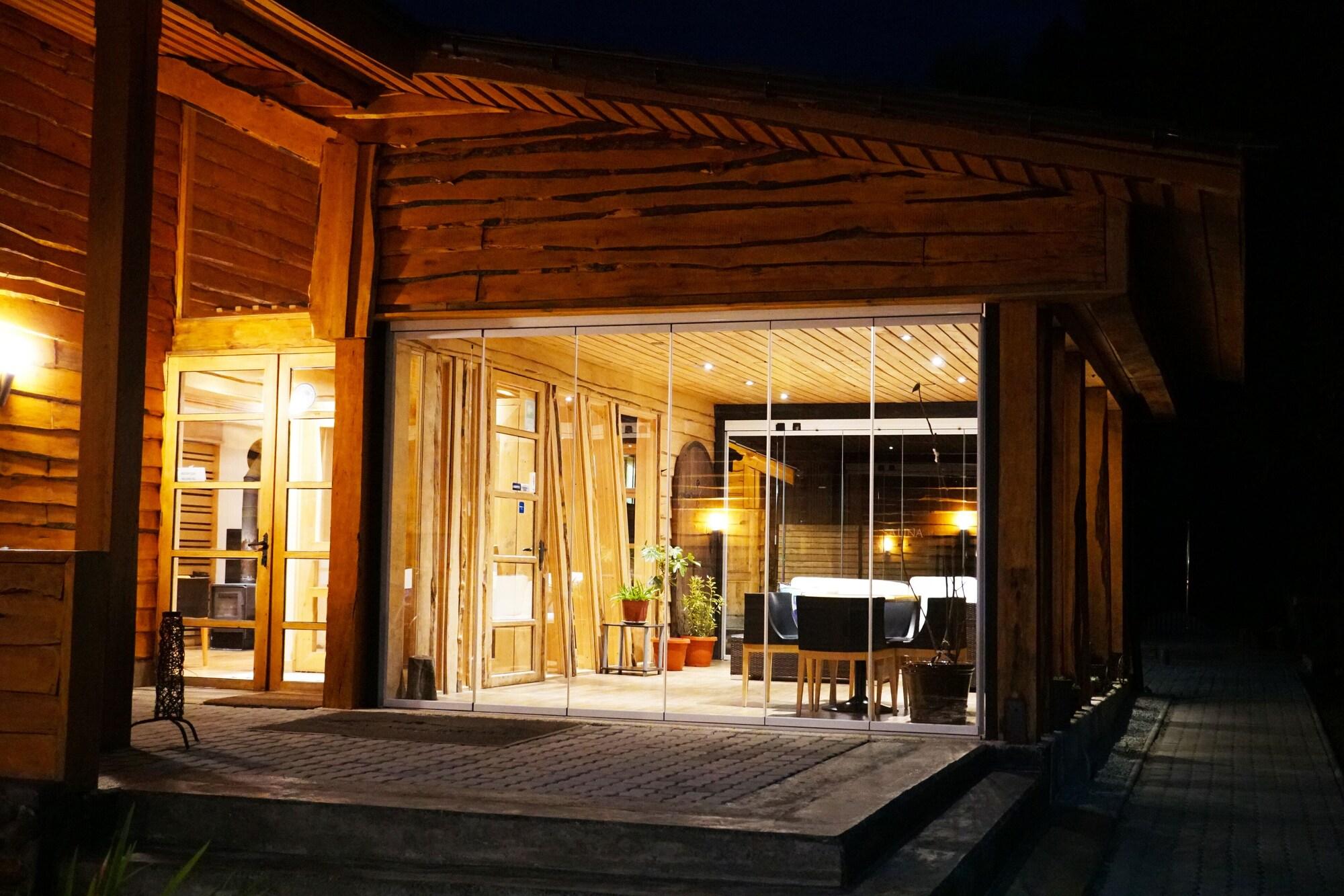 Vista Lobby Hotel Alto Melimoyu