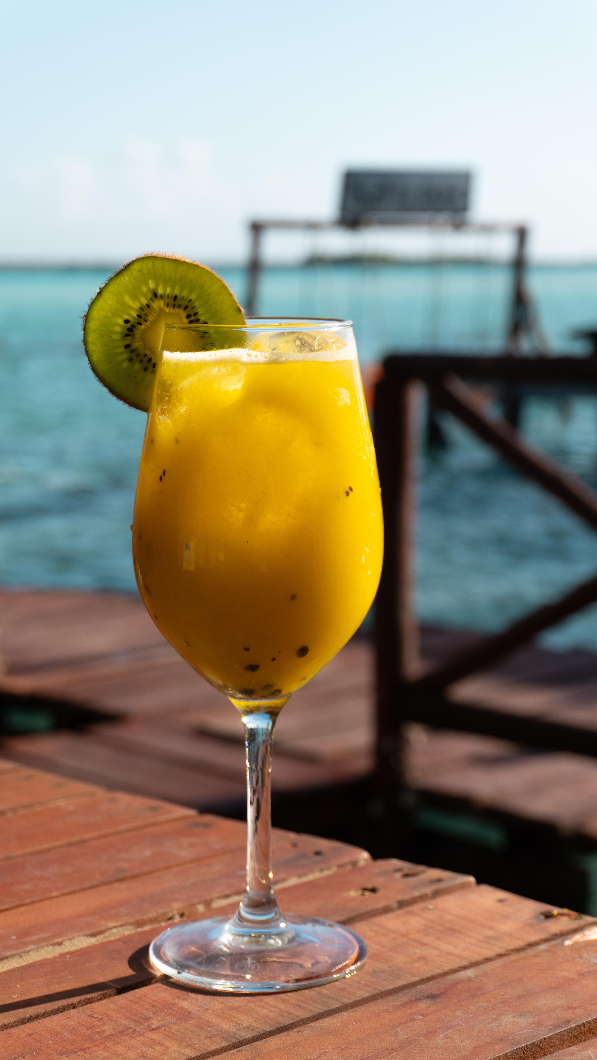 Bar/Salón El Búho Lagoon