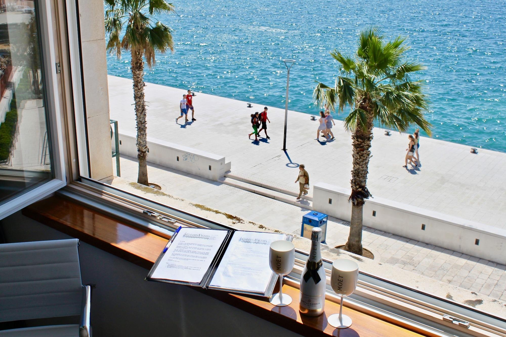 Playa Galeria Valeria Seaside Downtown - MAG Quaint & Elegant Boutique Hotel