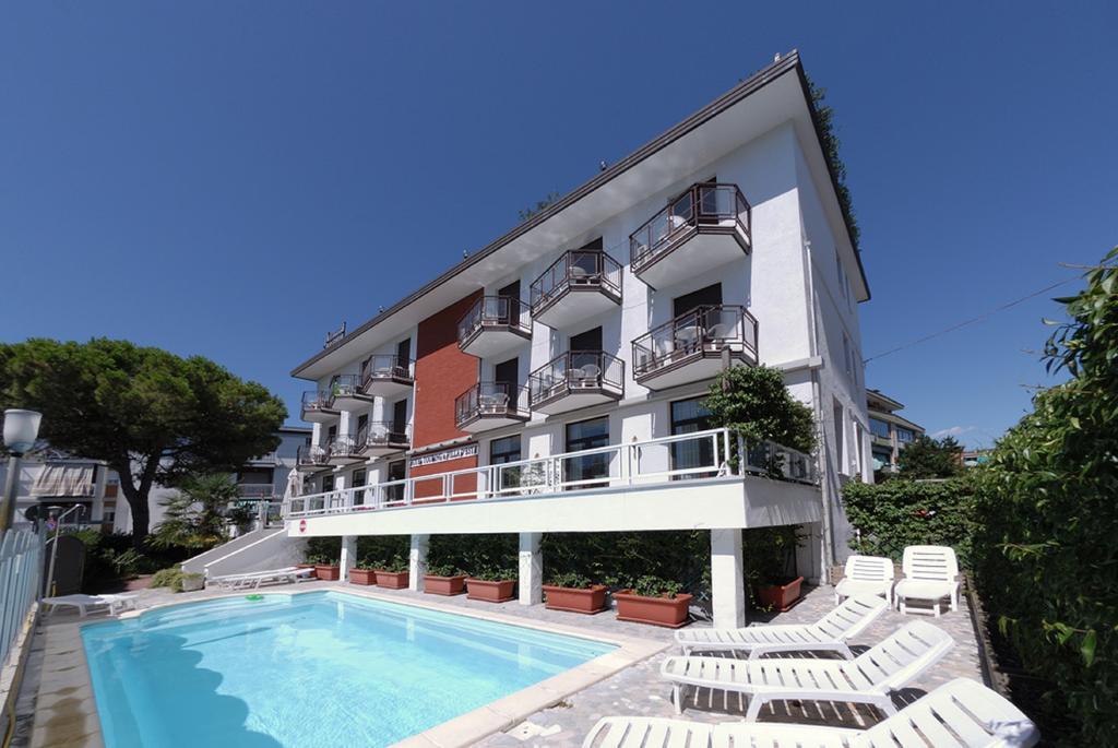 Vista Exterior Aparthotel Touring