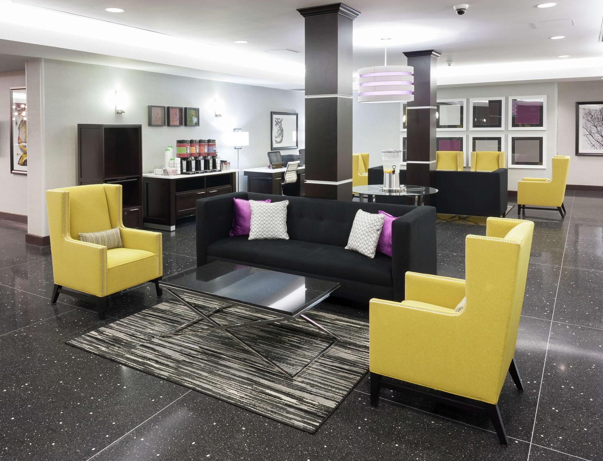 Vista Lobby Hampton Inn San Diego-Downtown