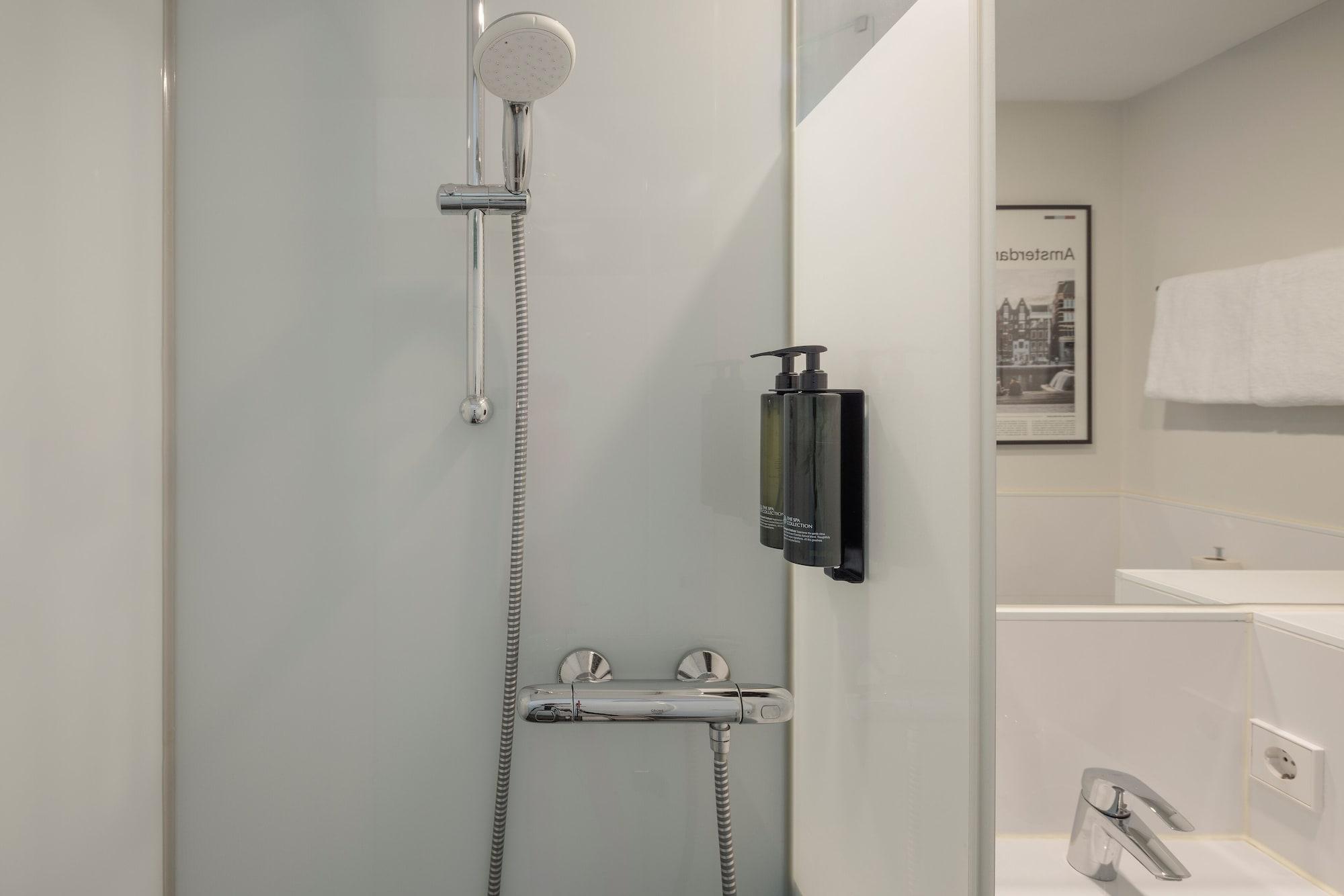 Equipamiento de Habitación Maxhotel Amsterdam Airport Schiphol