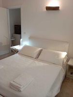 Alquiler Vacacional - An 18th century "manger" overlooking an ancient Roman Bridge.