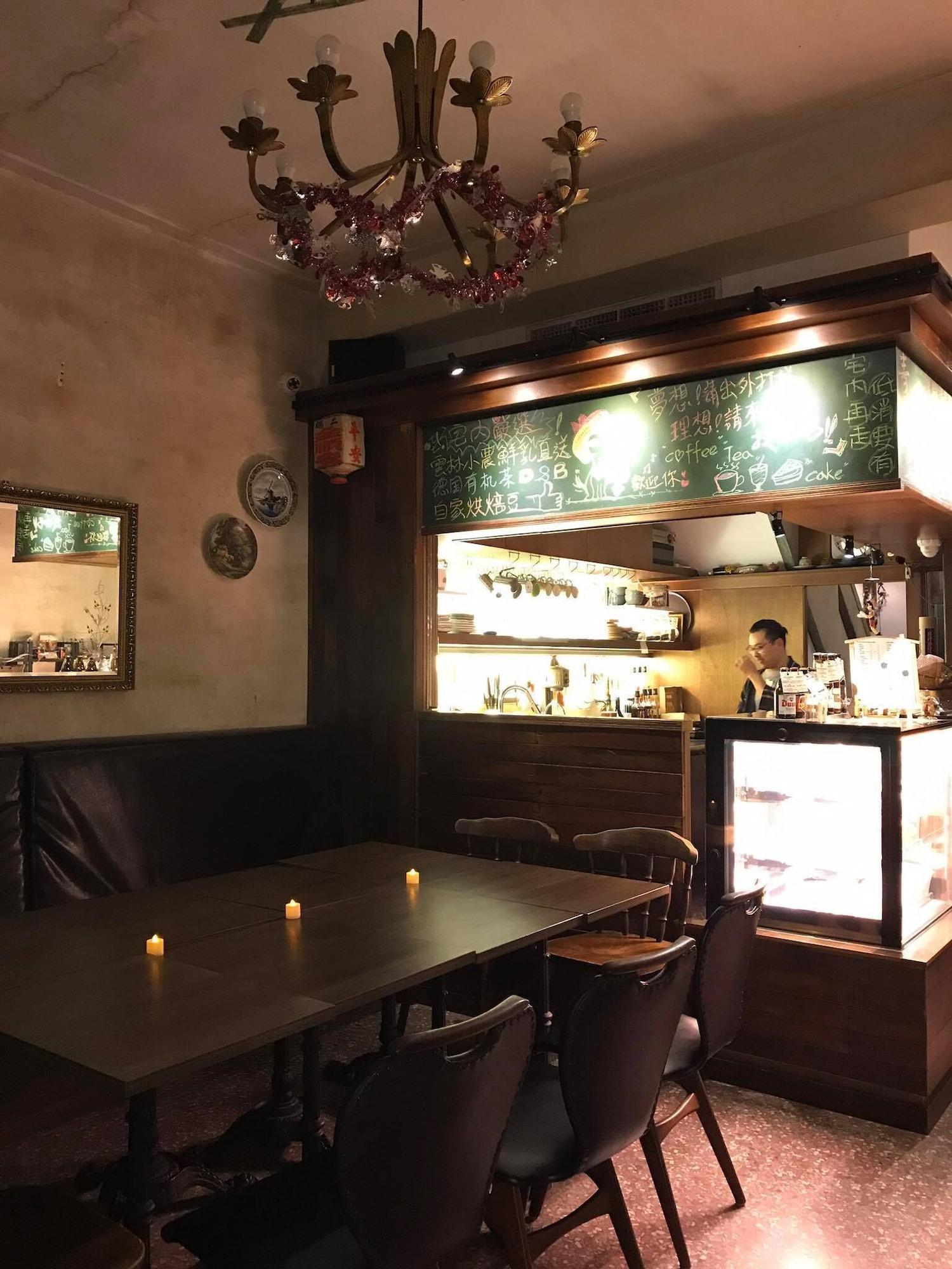 Bar/Salón Dark Street House B&B