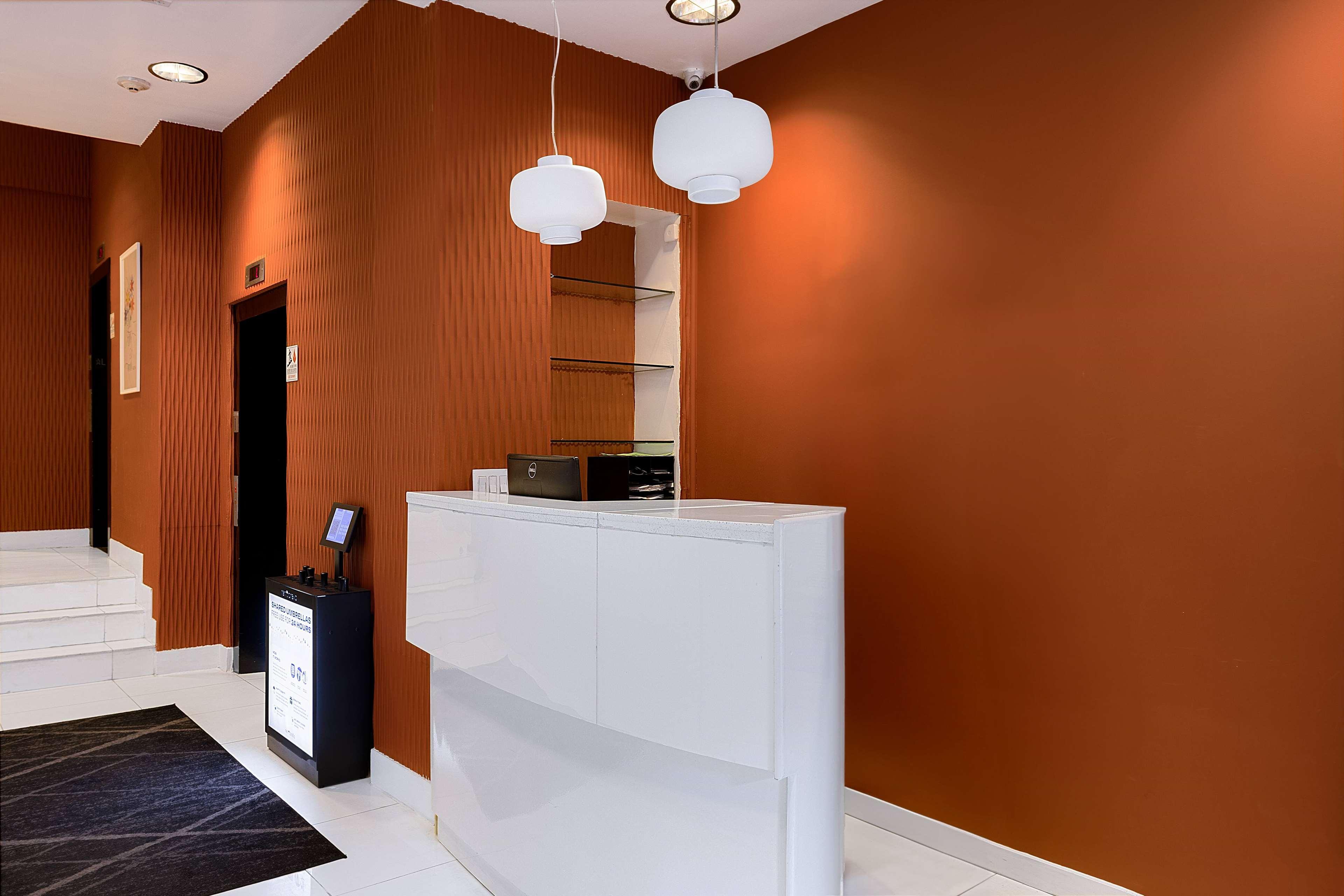 Vista Lobby Hotel 27 by LuxUrban