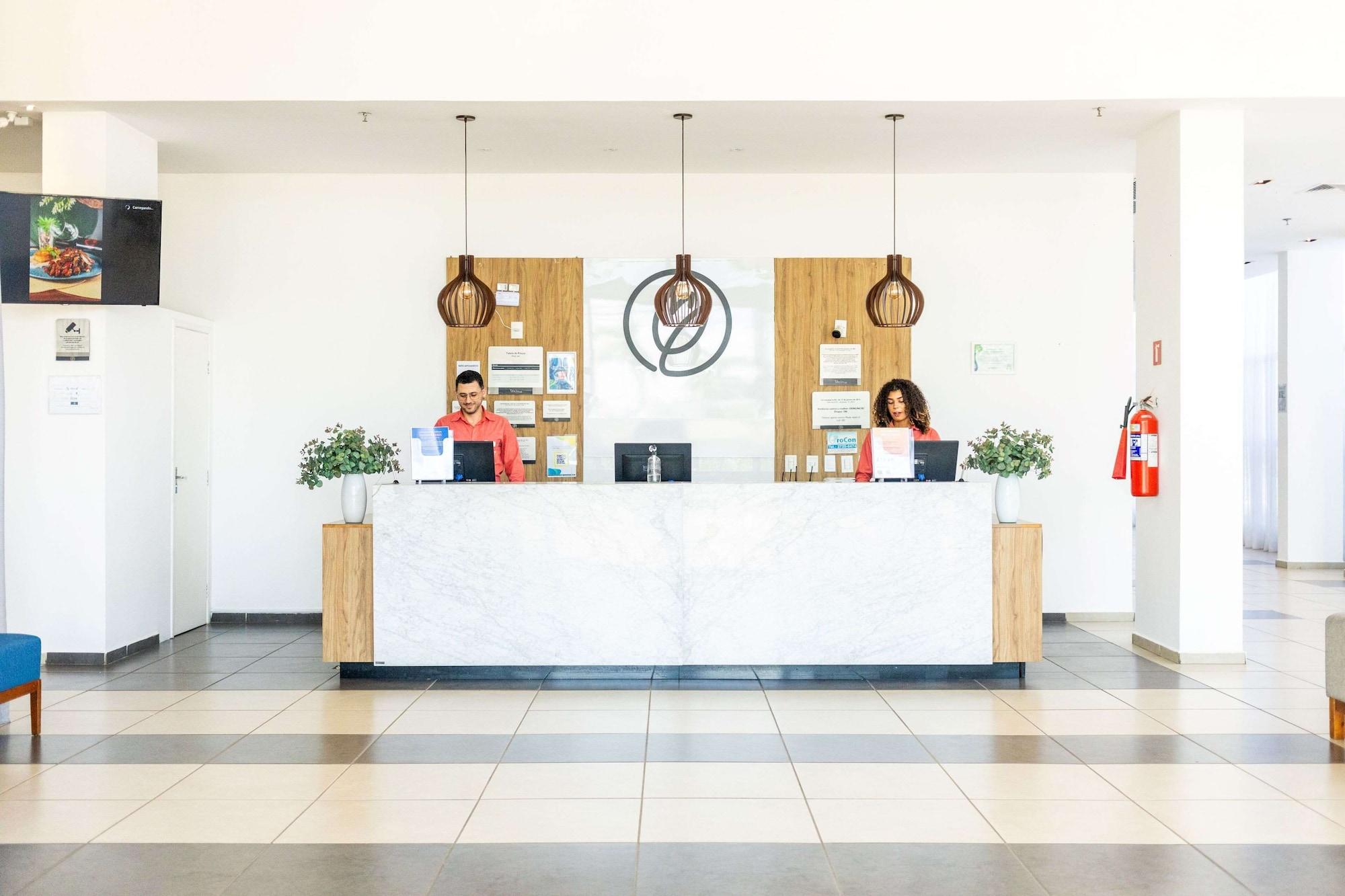 Vista Lobby Tulip Inn Campos de Goytacazes