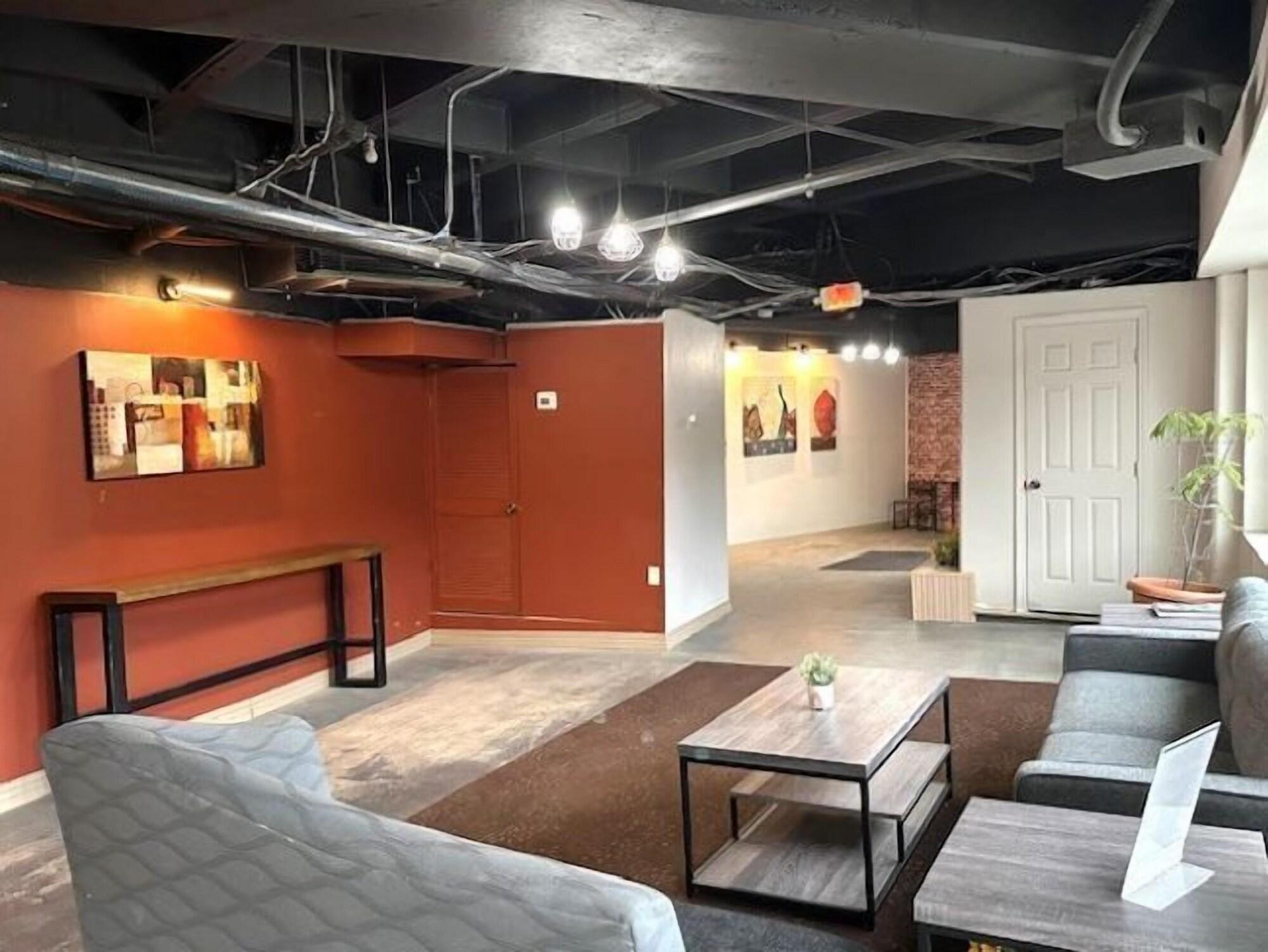 Varios THE INN- PITTSBURGH