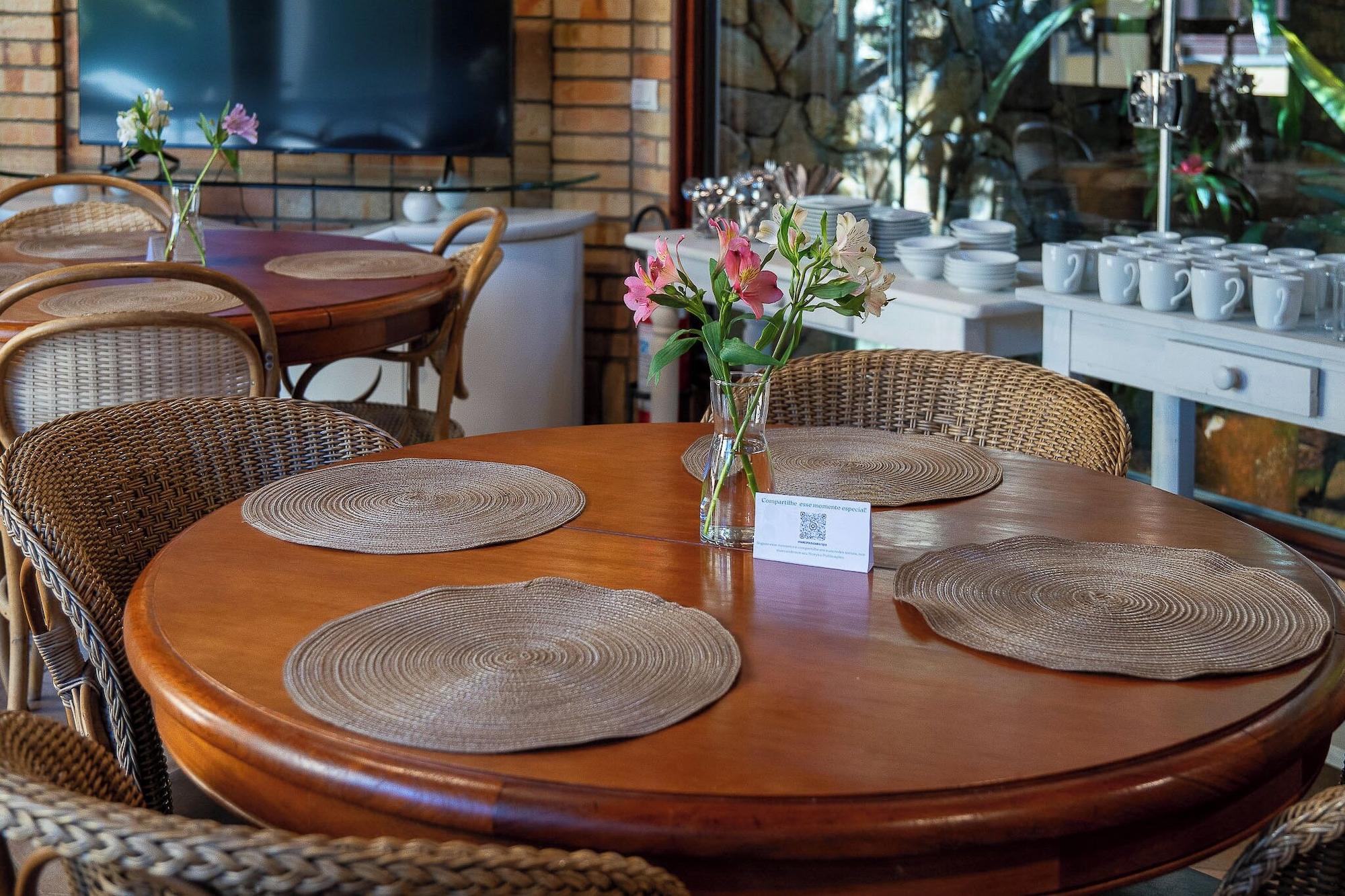 Bar/Salón Vivares Pousada Boutique Gramado