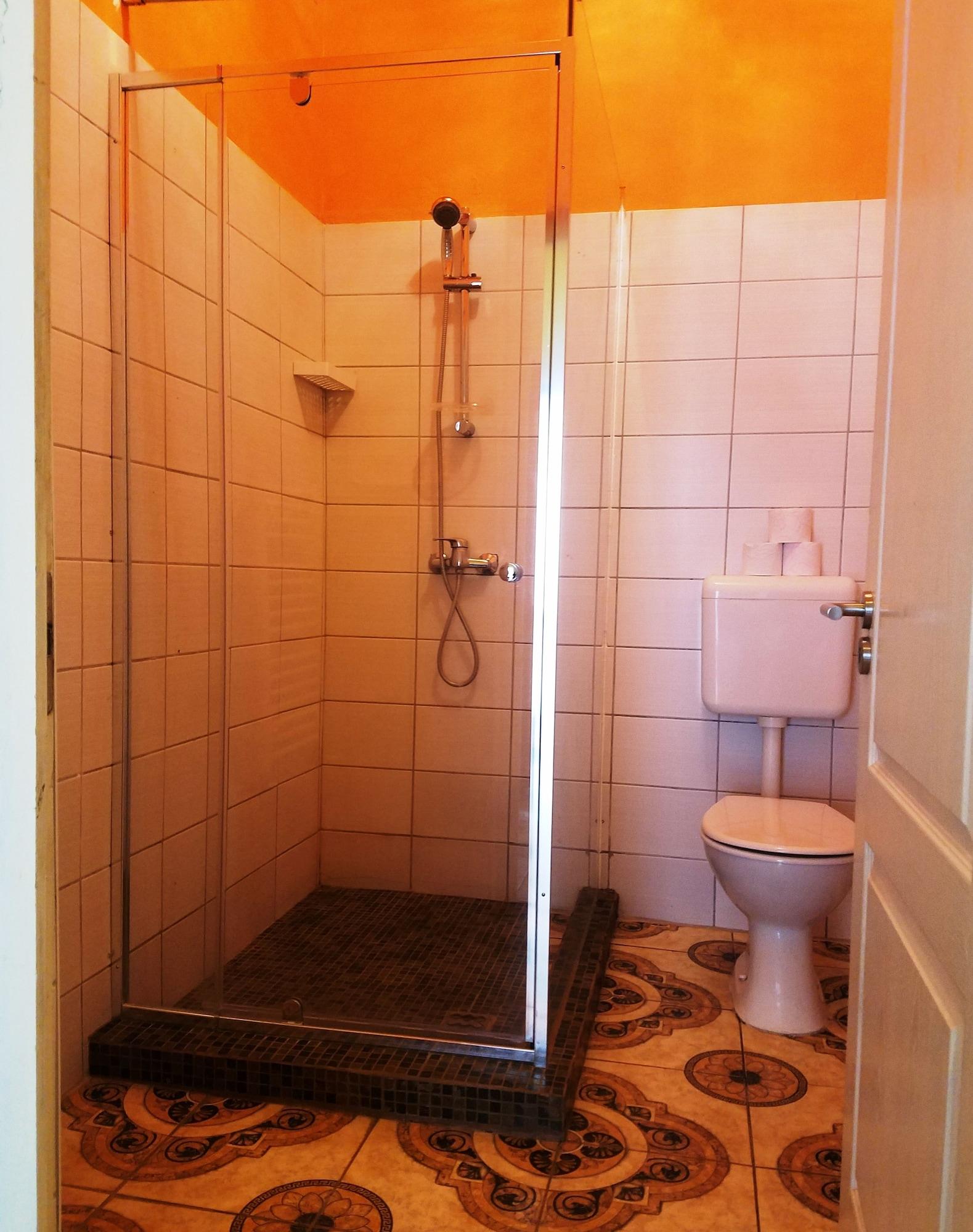 Equipamiento de Habitación Garden House Budapest