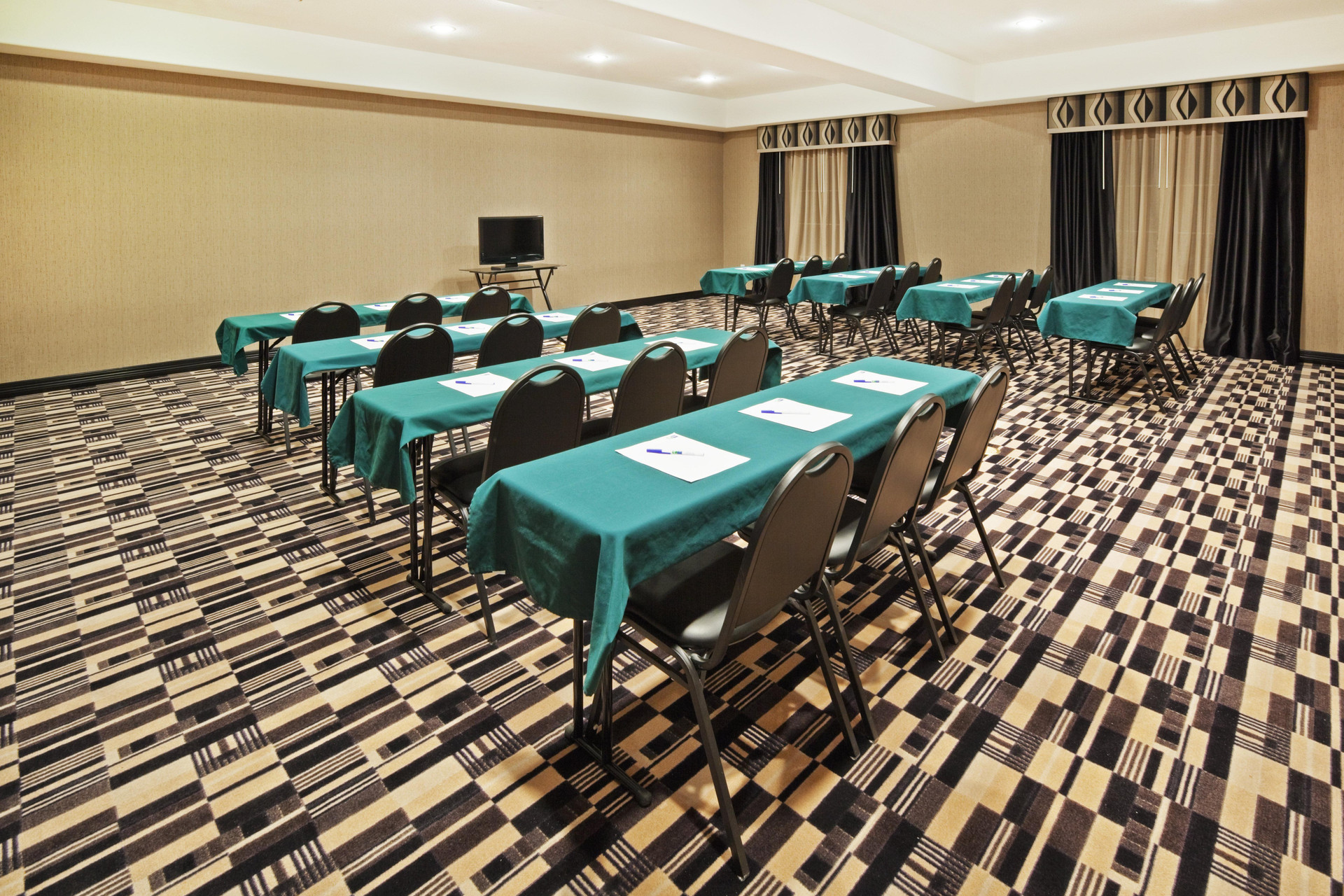 Centro de Negocios Holiday Inn Express Hotel & Suites Jacksonville