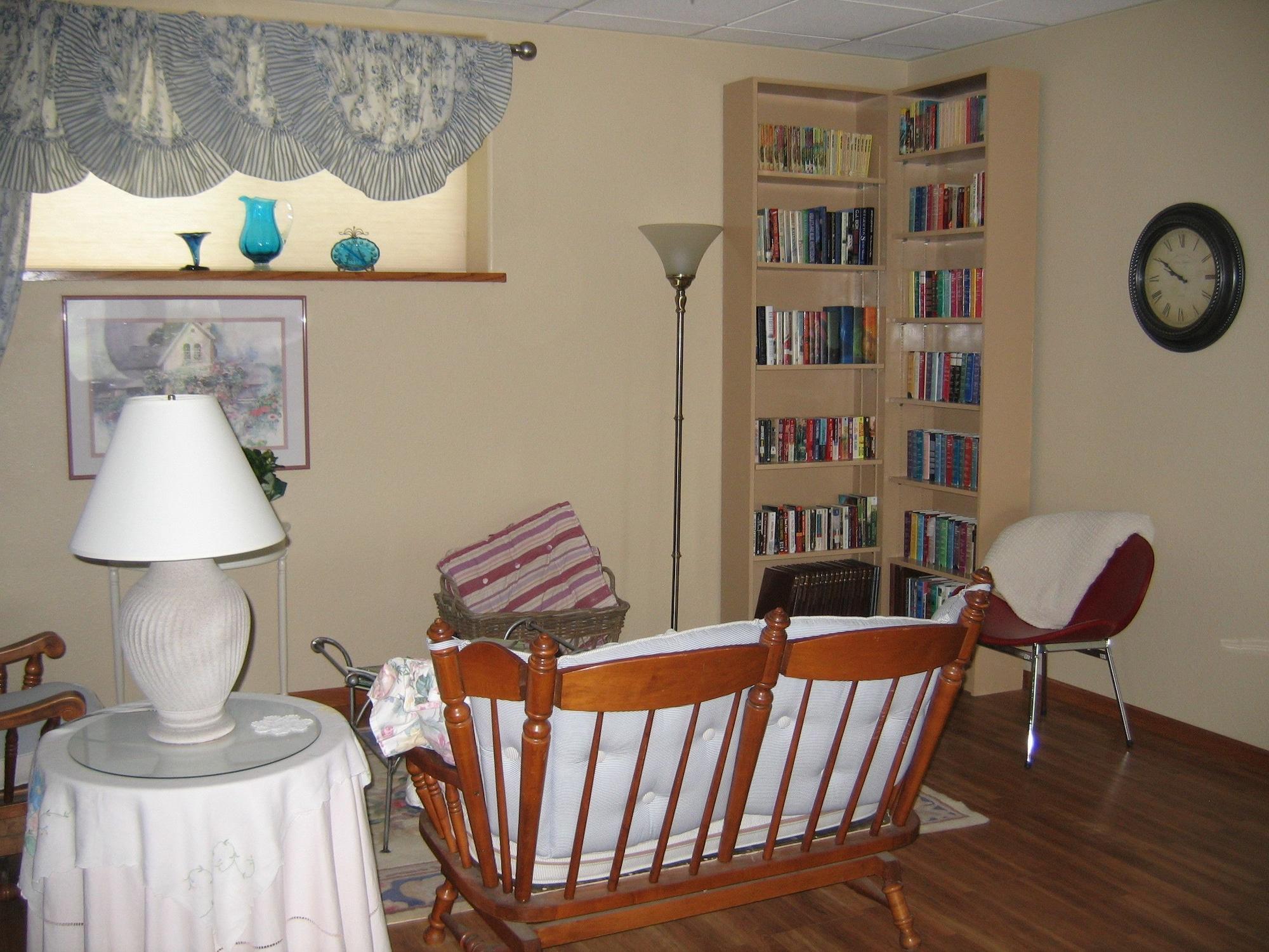 Vista Lobby Sawin Logs Inn