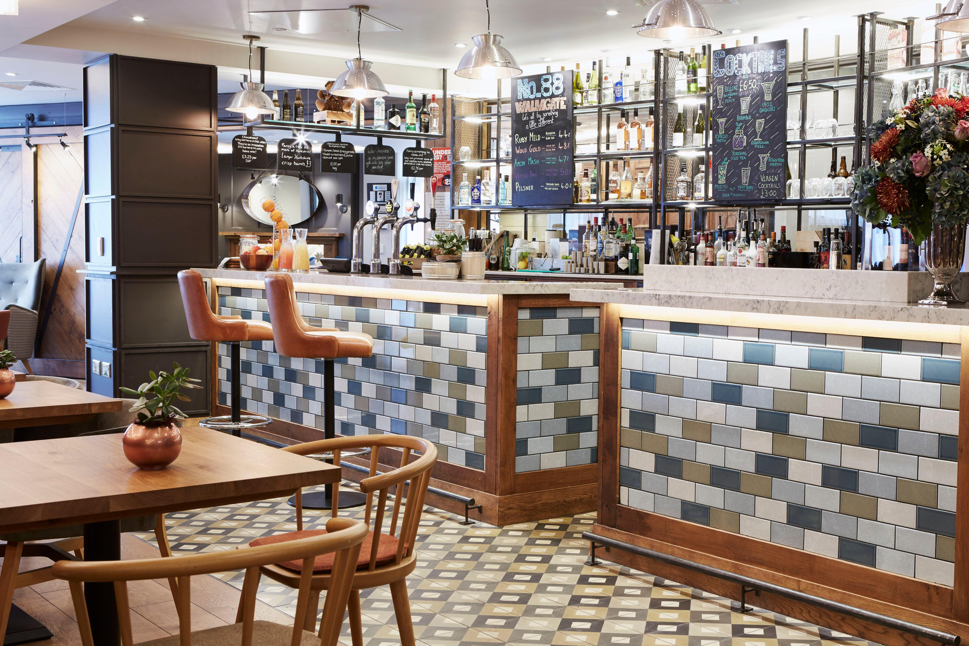 Bar/Salón Hotel Indigo York by IHG