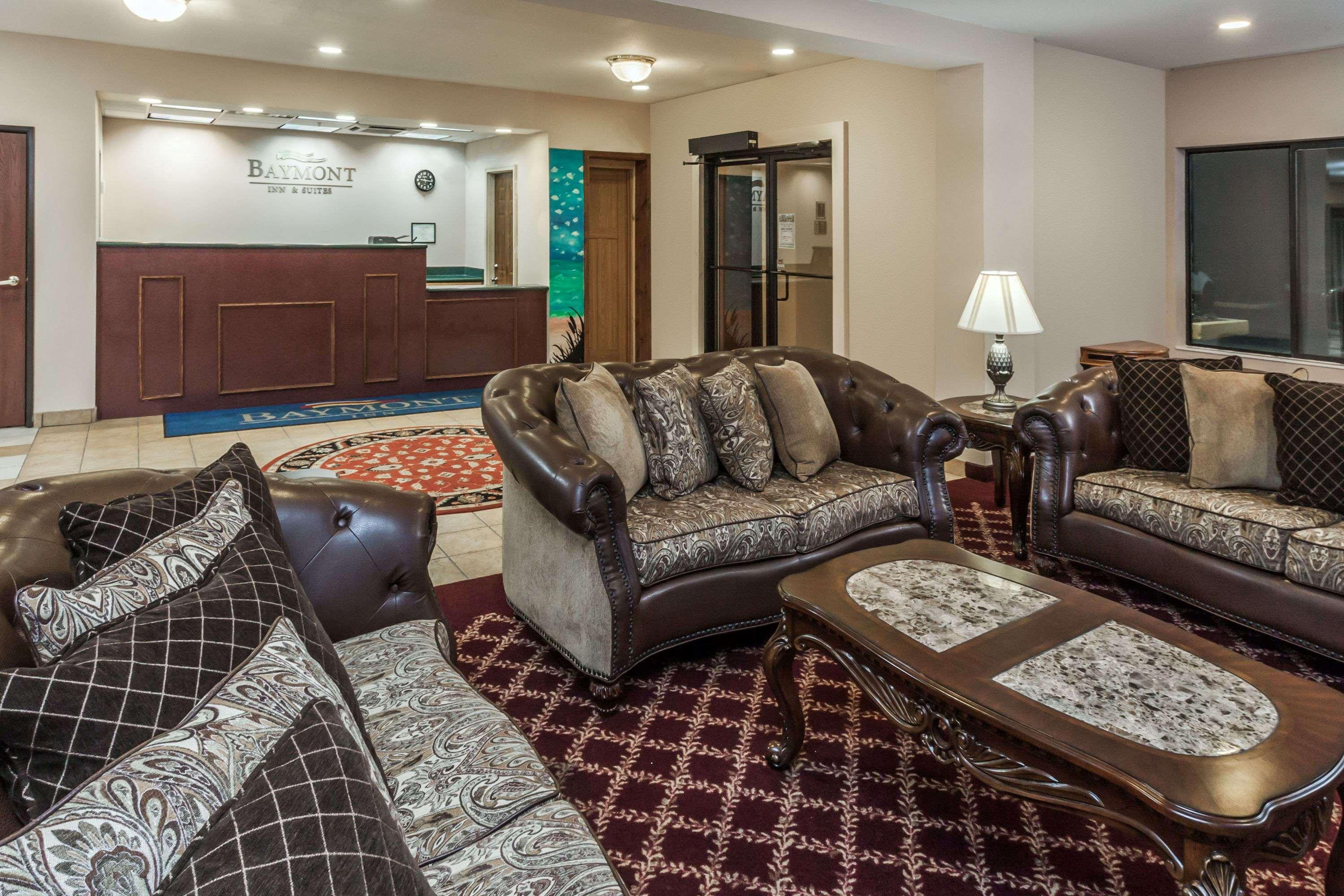 Vista Lobby Baymont by Wyndham New Buffalo