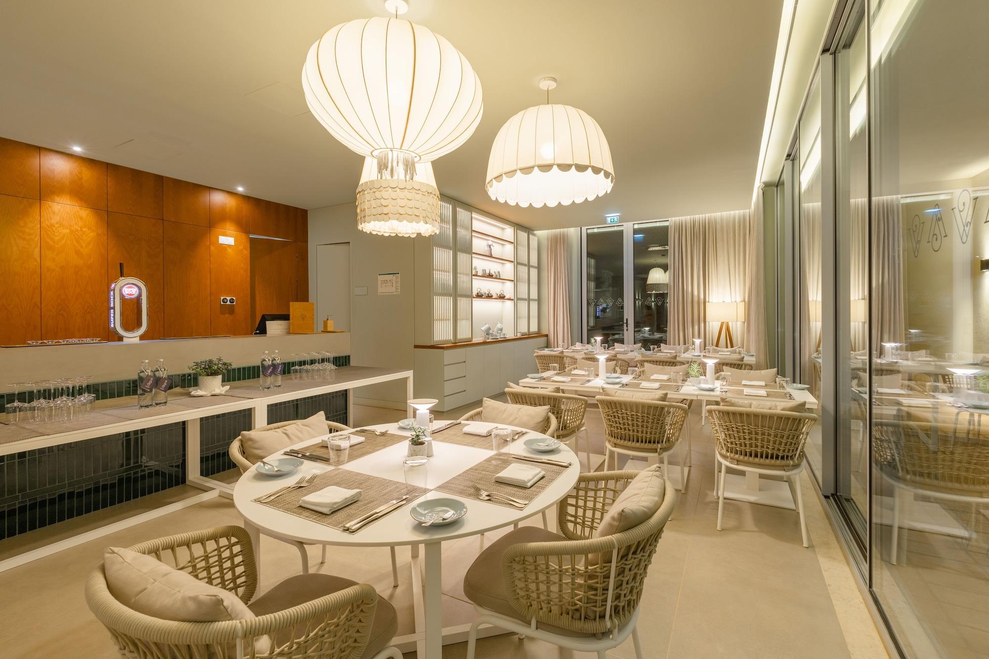 Restaurant White Shell Beach Villas