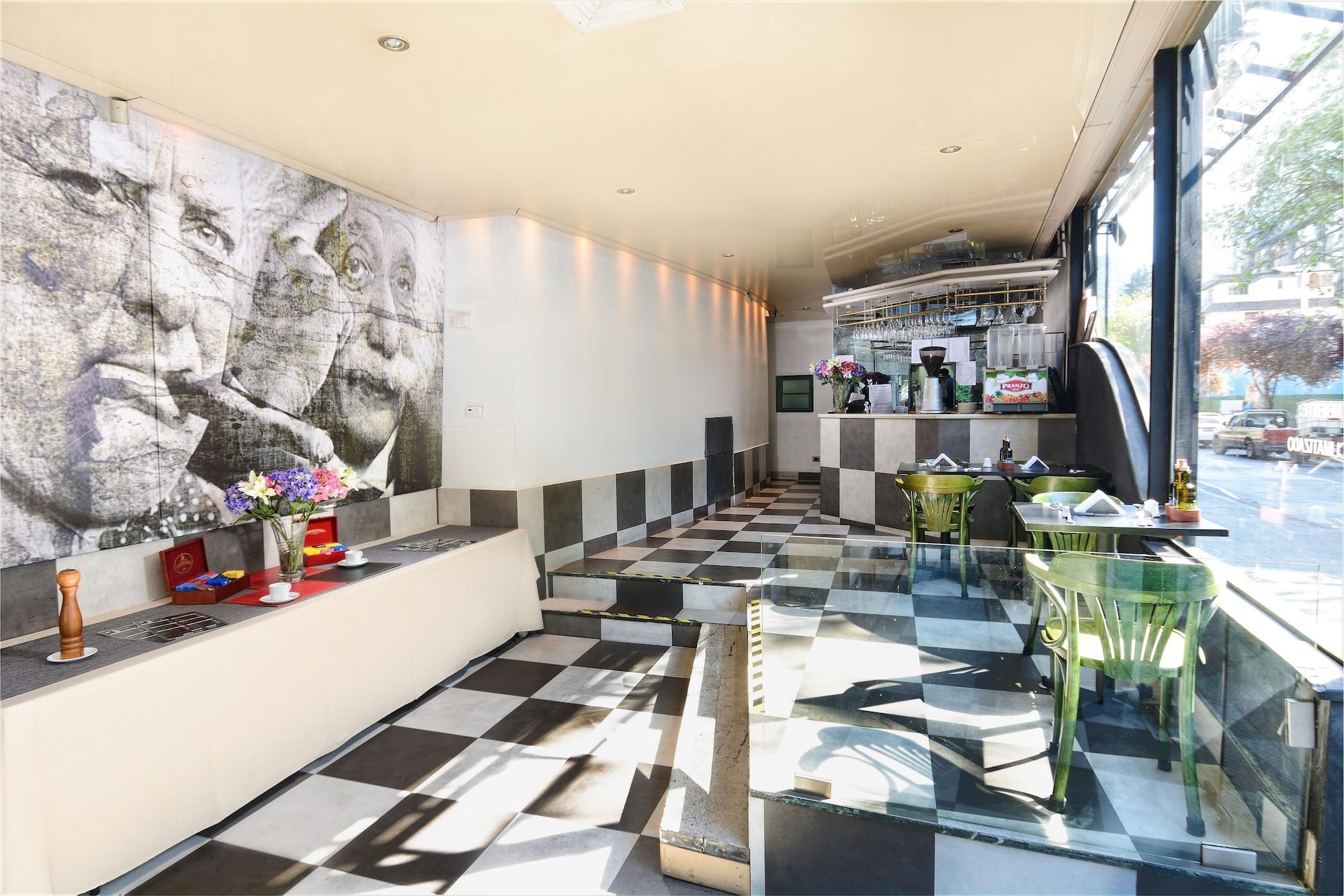 Bar/Salón Hotel Eurotel Providencia