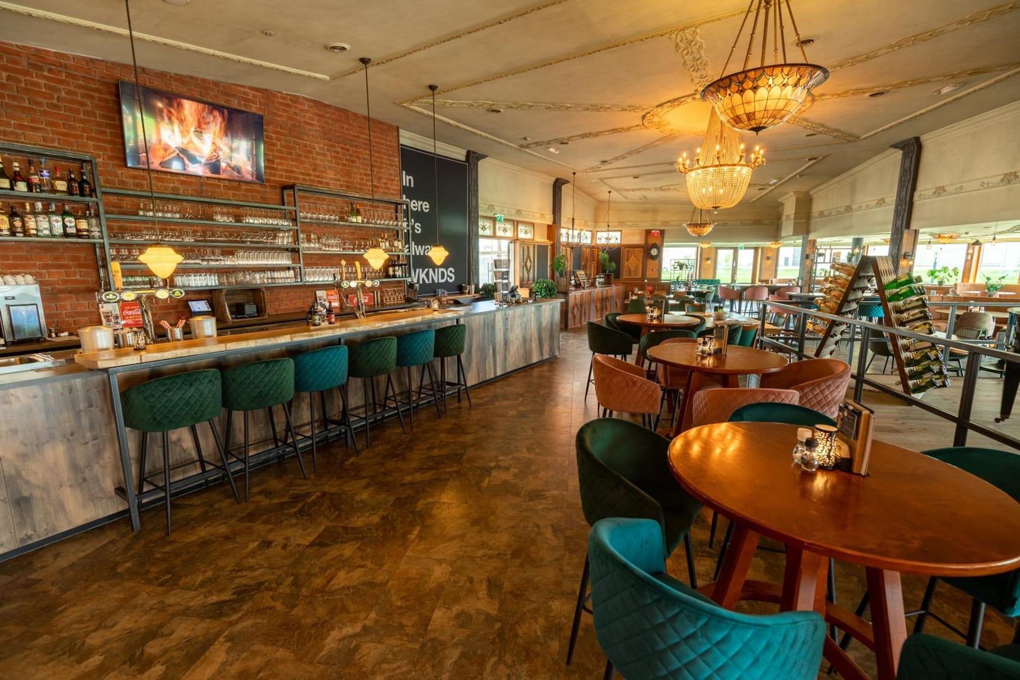 Bar/Salón Amicitia Hotel