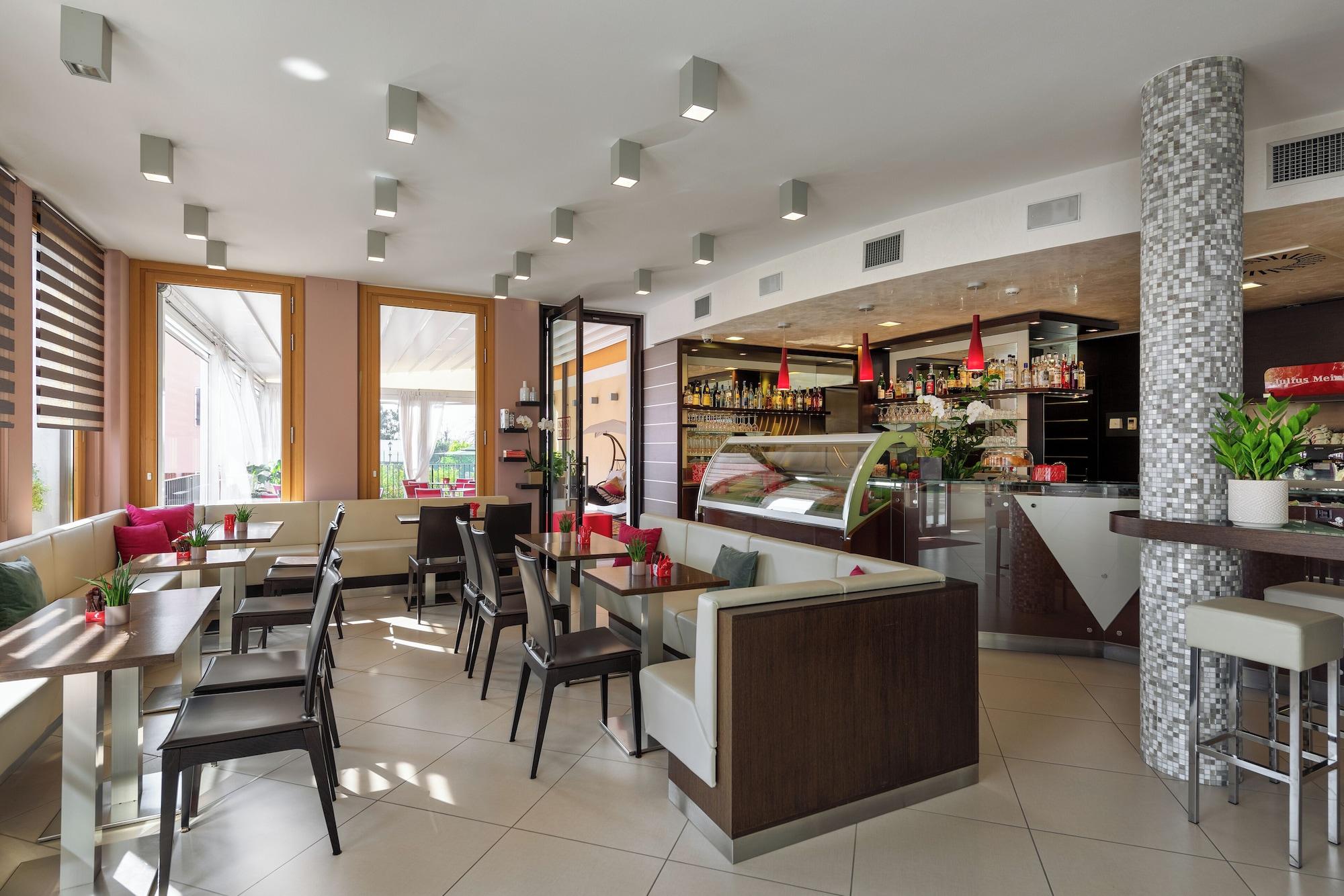 Bar/Salón Kairos Garda Hotel