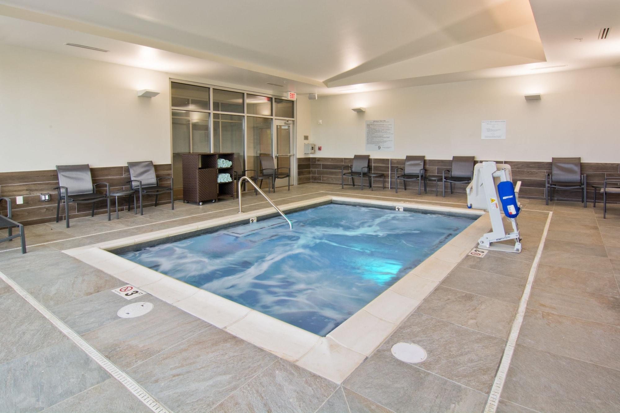 Spa Fairfield Inn & Suites by Marriott Nashville Airport