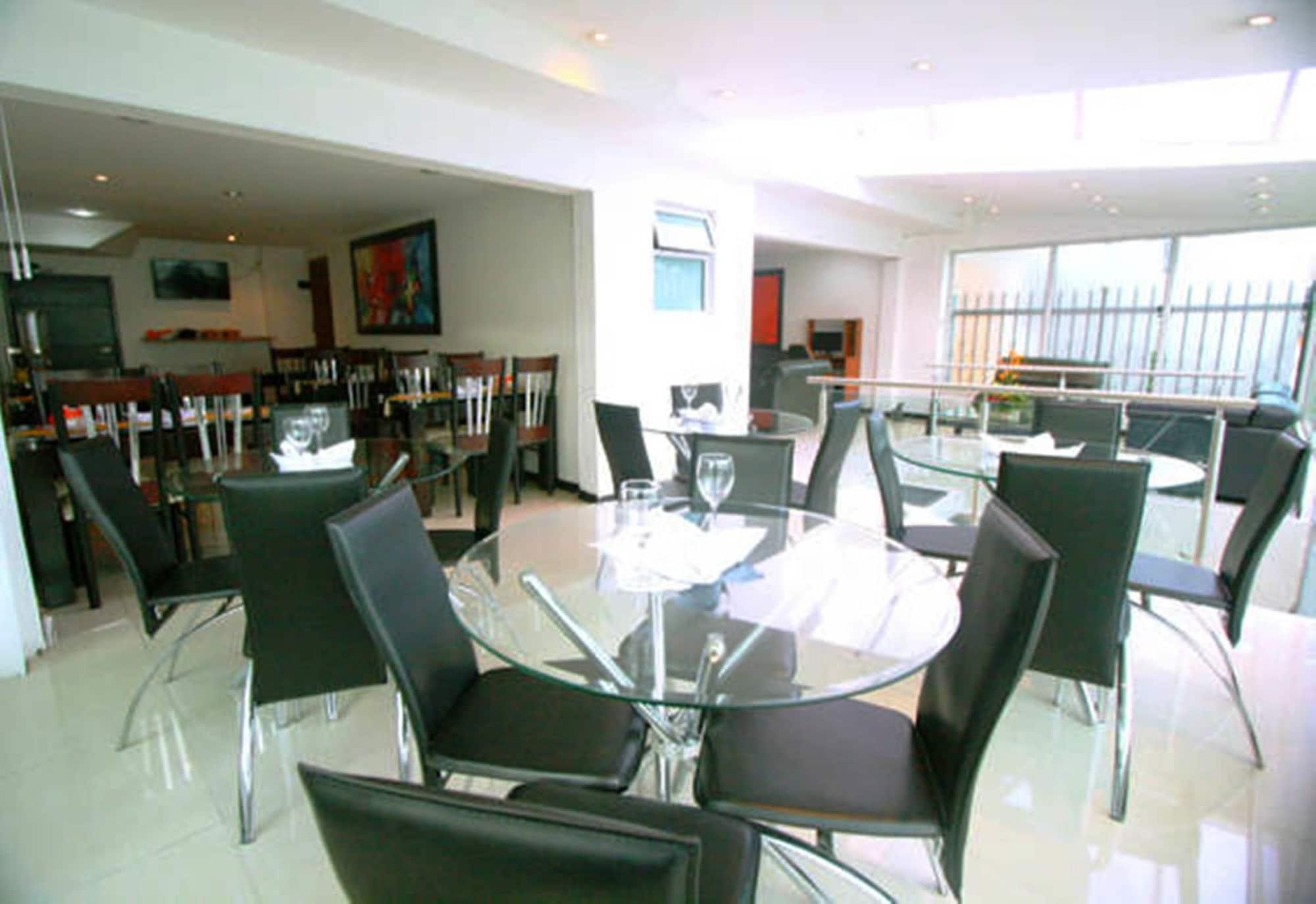 Restaurant Hotel Expo Inn Embajada