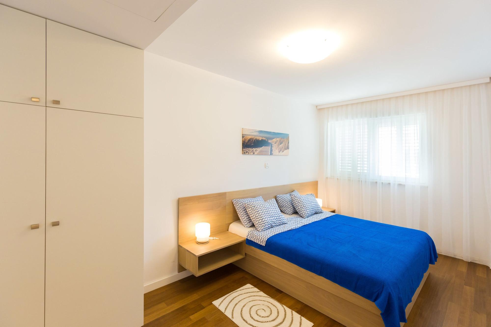 Varios Antonio Luxury Beach Suites