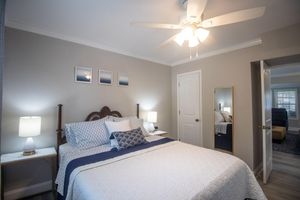 Alquiler Vacacional - Beautifully pristine bungalow not far from the beach and close to all the shops