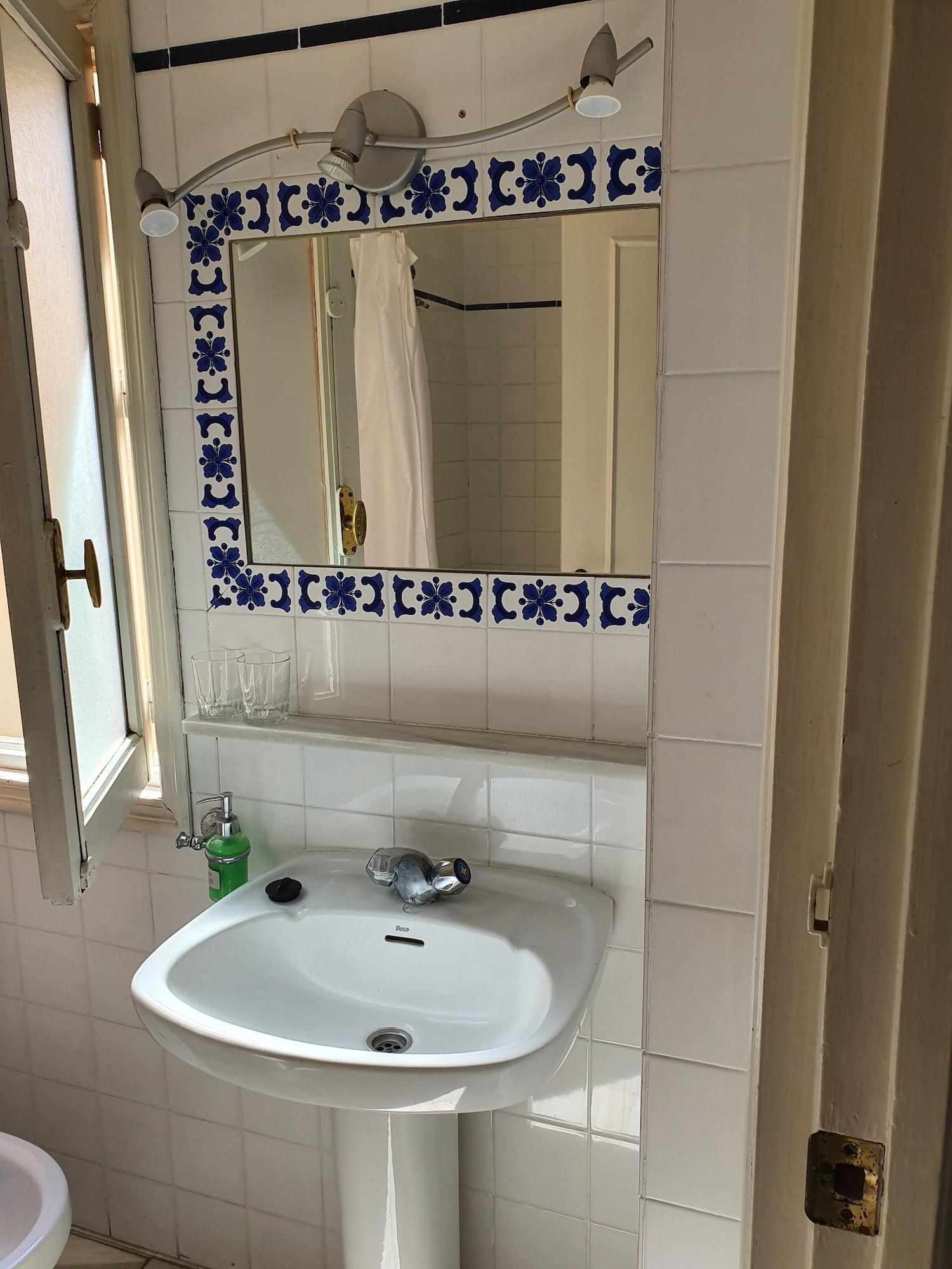 Equipamiento de Habitación Hostal Alicia