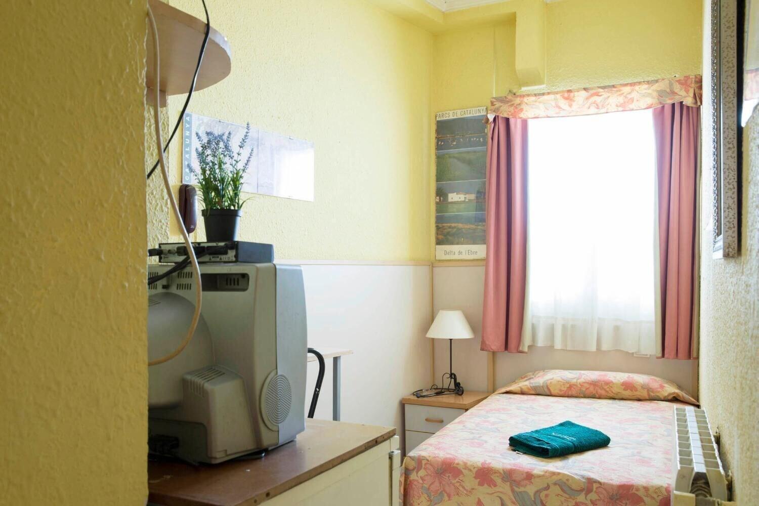 Habitación Hostal Alhambra Tarragona