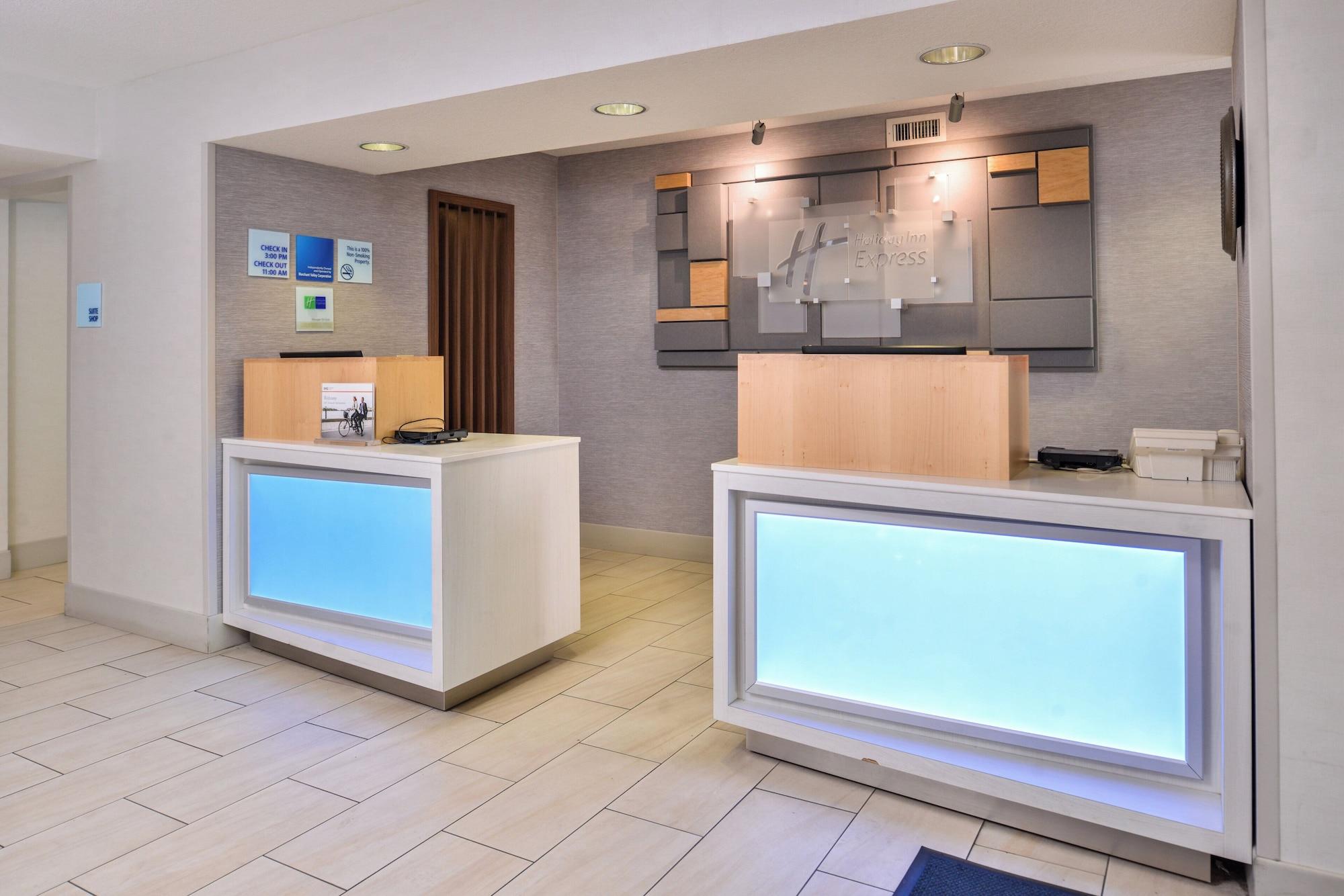 Vista Lobby Holiday Inn Express Westley by IHG