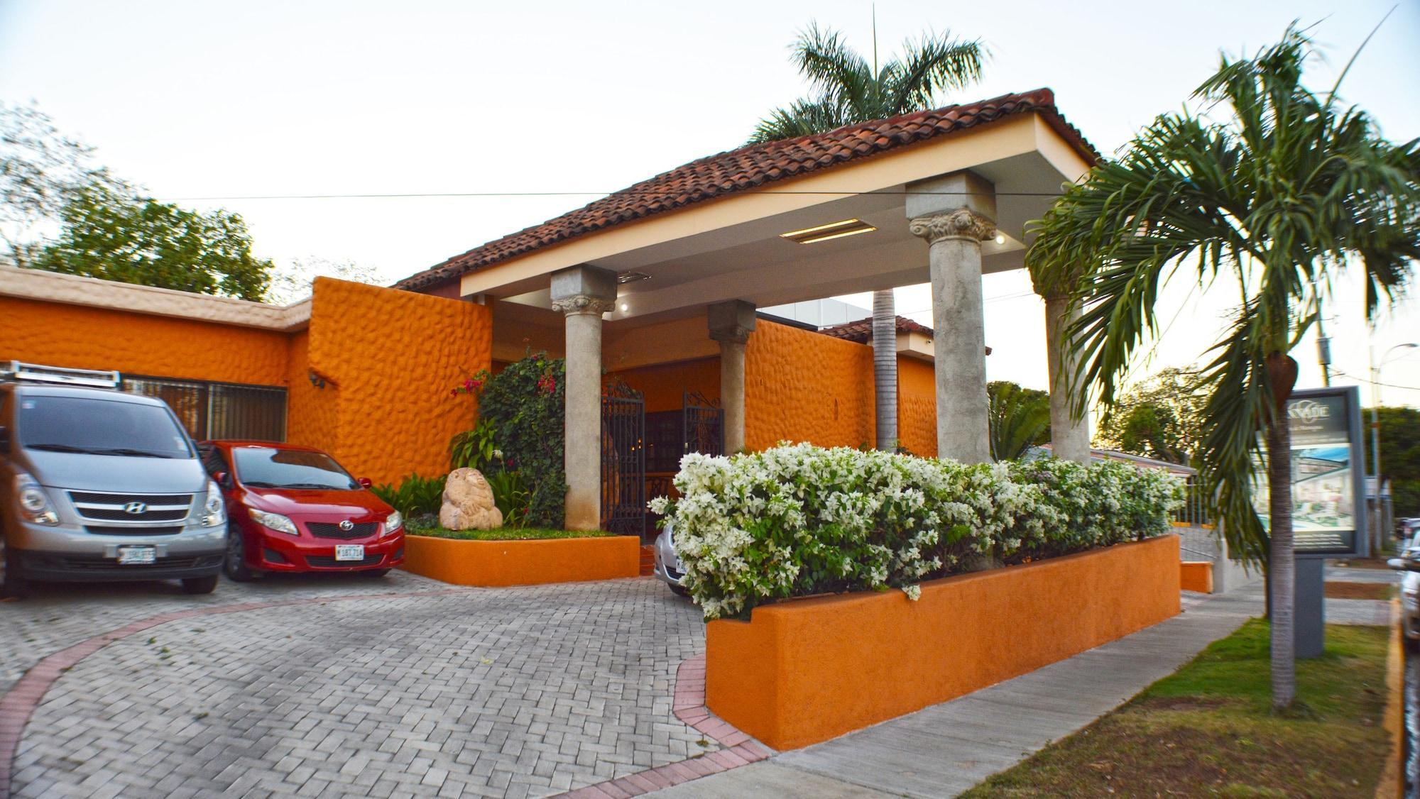 Vista Exterior Hotel Colonnade Nicaragua