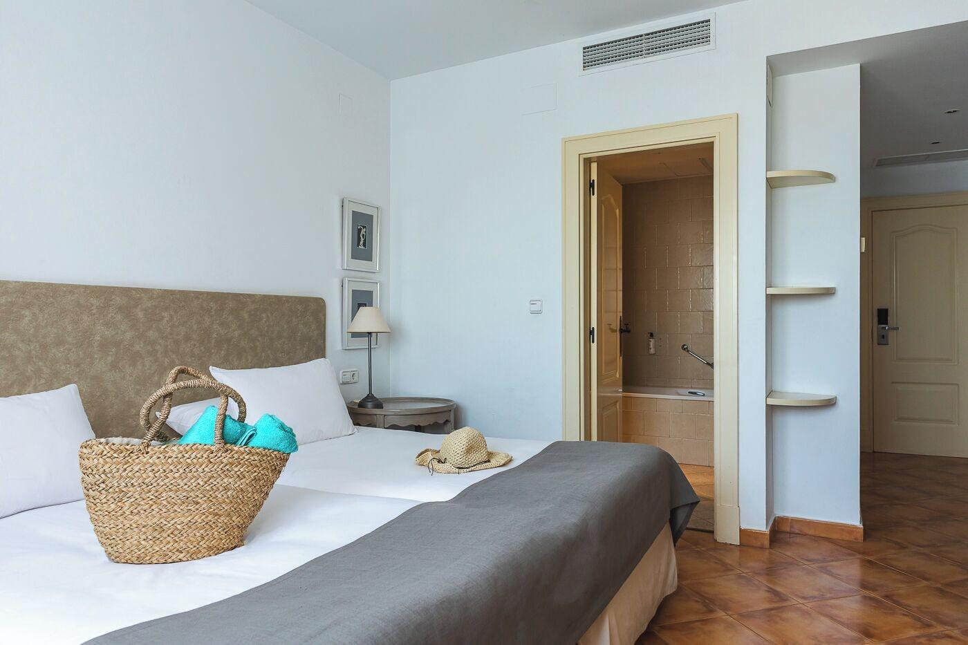 Habitación Ona Las Lomas Manga Club