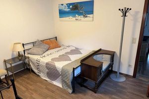 Alquiler Vacacional - -Prince's room- / vacation apartment furnished with old English furniture