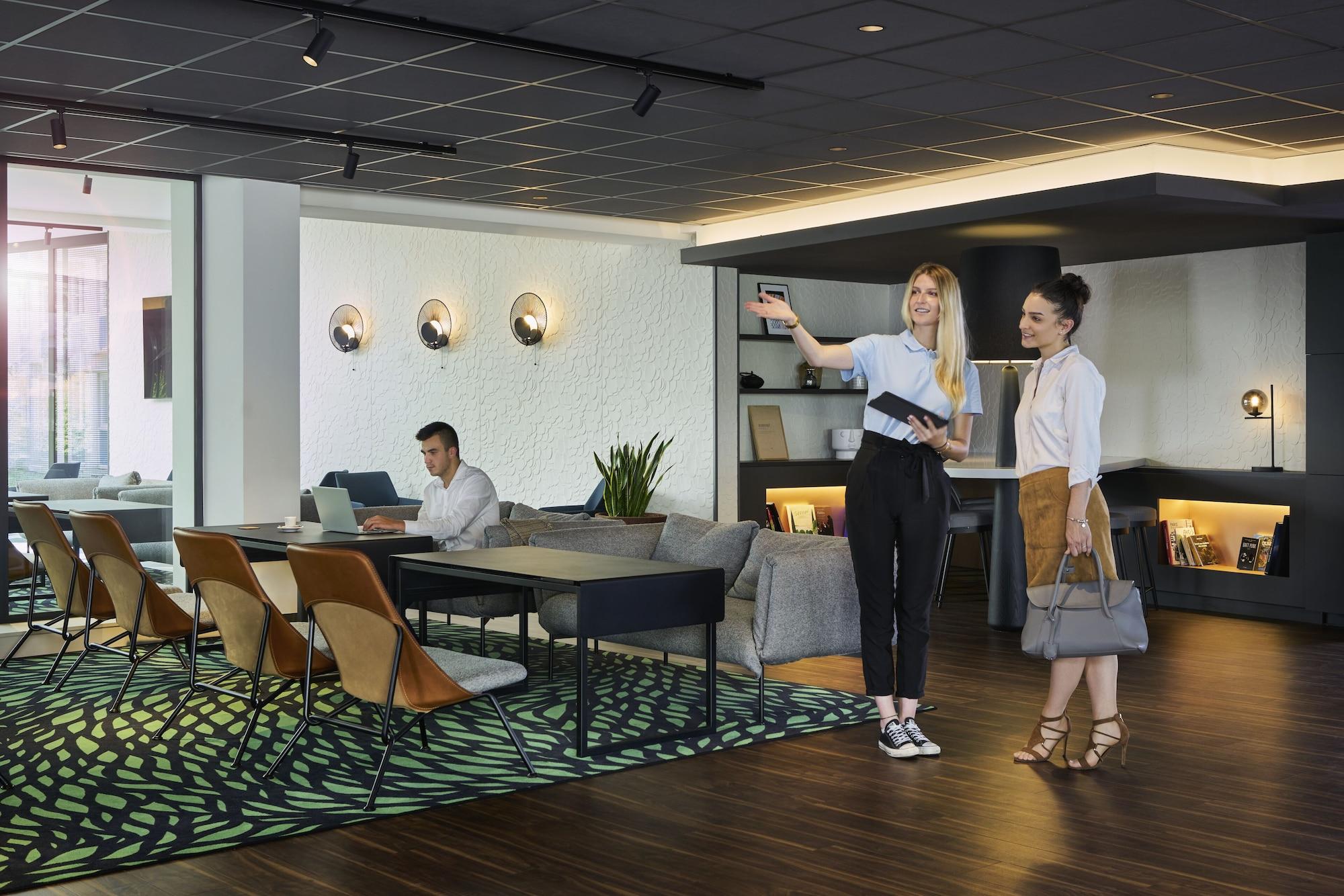Vista Lobby Novotel Massy Palaiseau