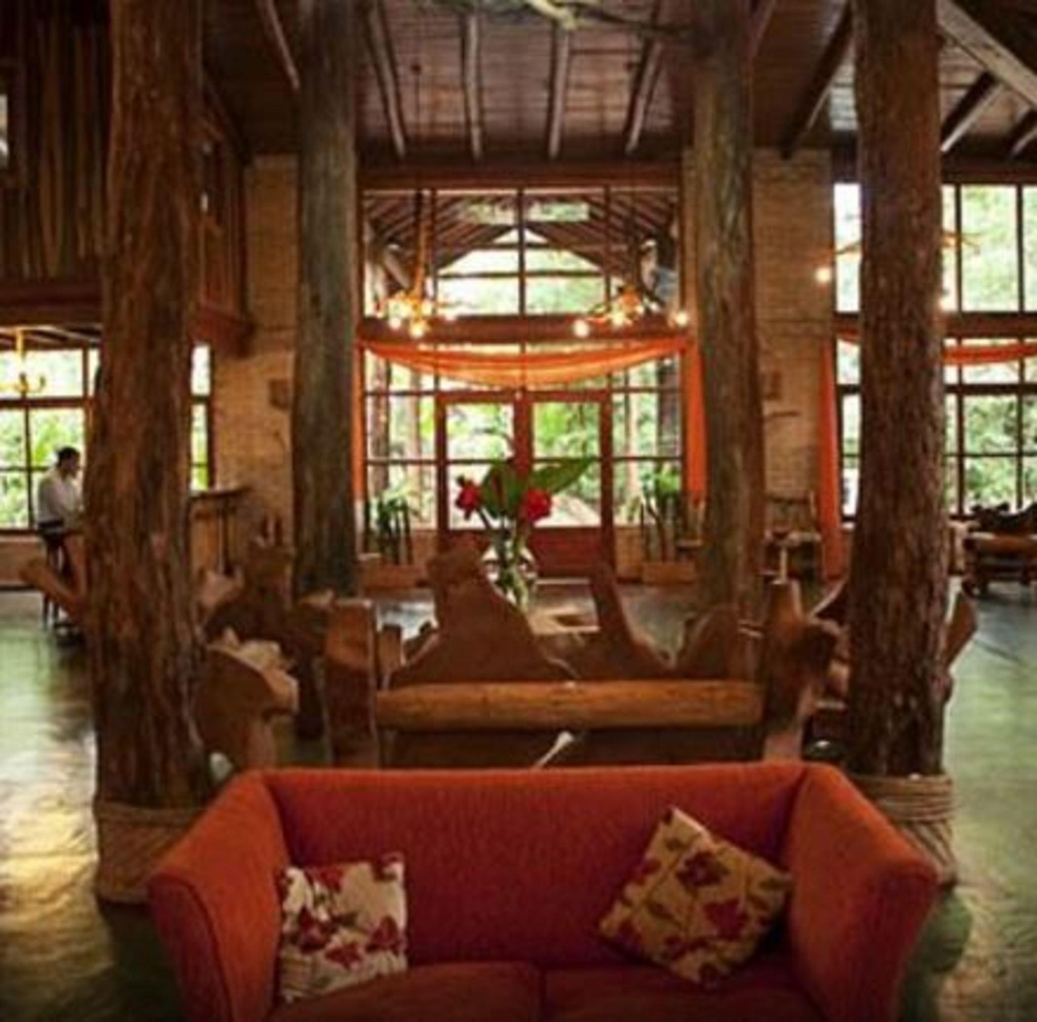 Vista Lobby La Aldea de la Selva Lodge