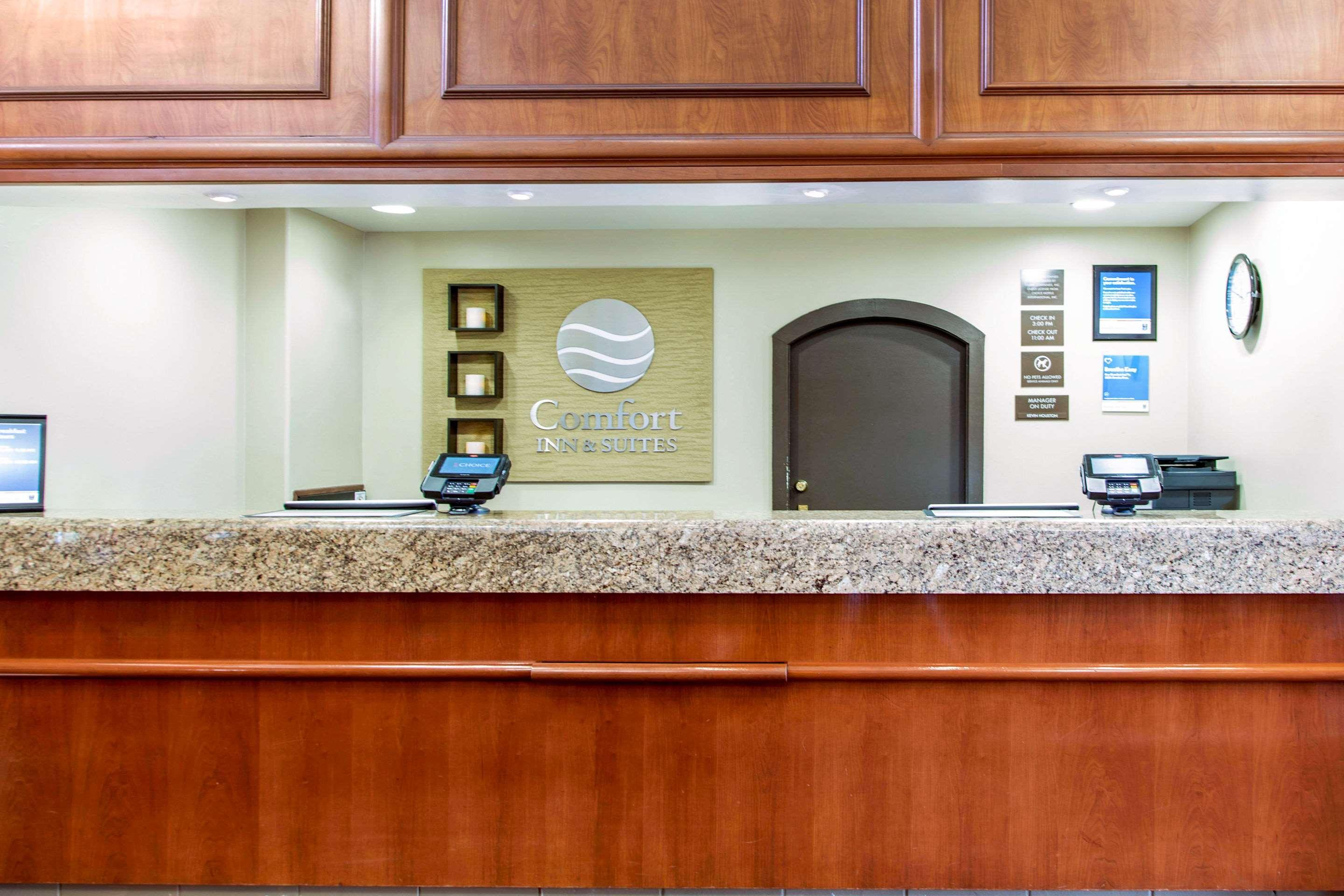 Vista Lobby Comfort Inn and Suites San Francisco Airport North