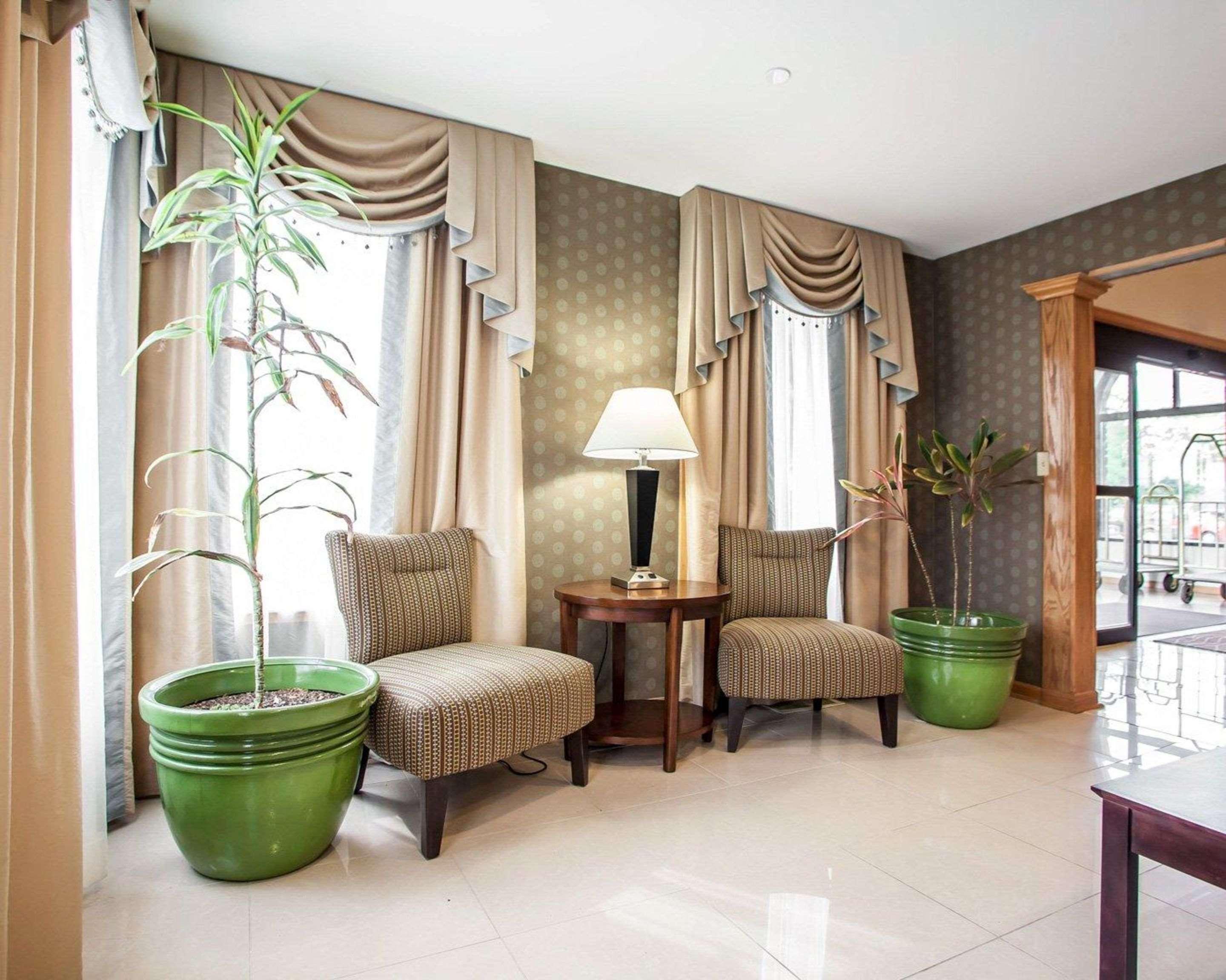 Vista Lobby Comfort Inn Bourbonnais near I-57