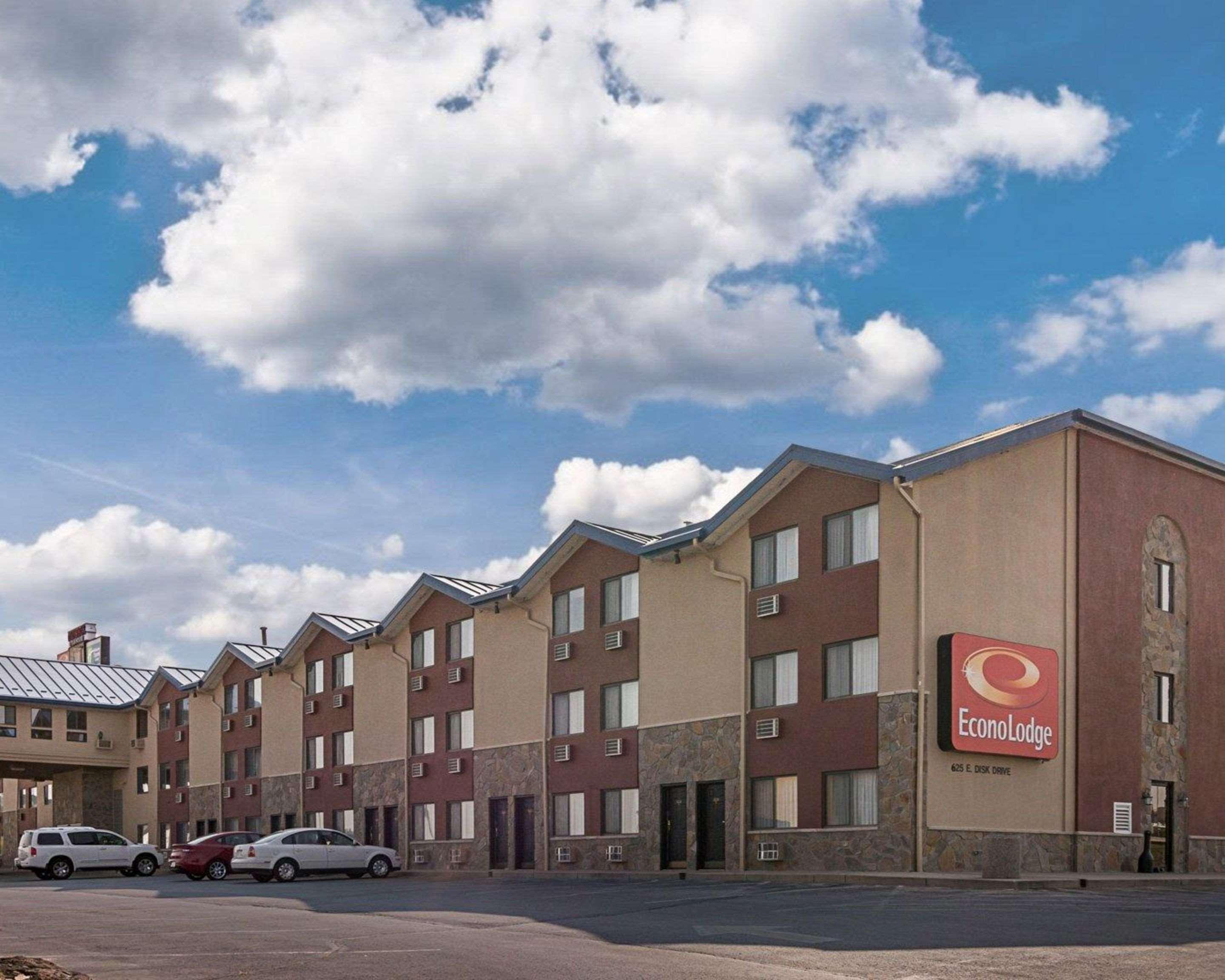 Vista Exterior Econo Lodge Black Hills