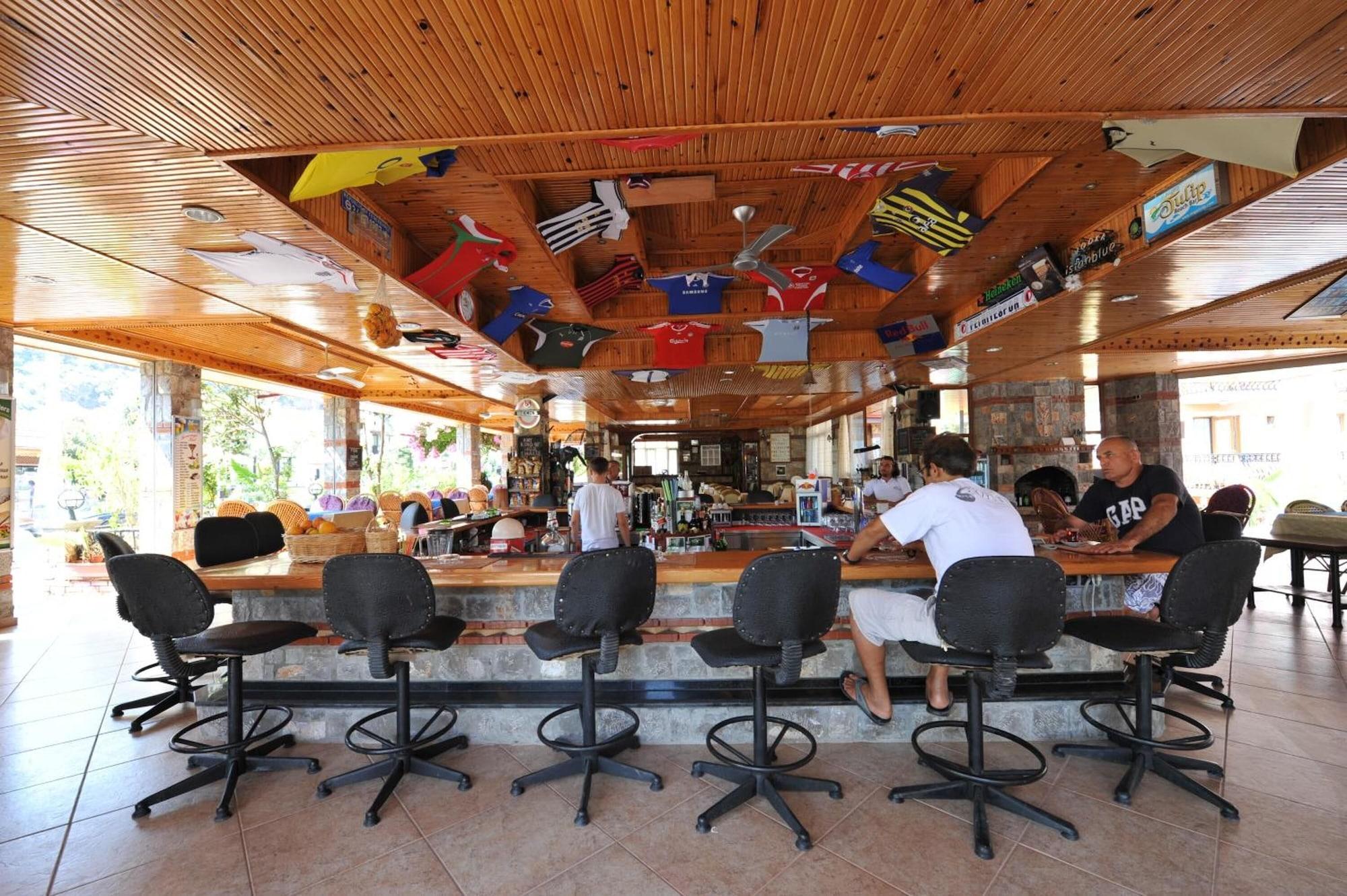 Restaurant Magic Tulip Beach Hotel