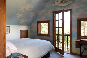 Alquiler Vacacional - Mountain & meadow views among old growth oaks