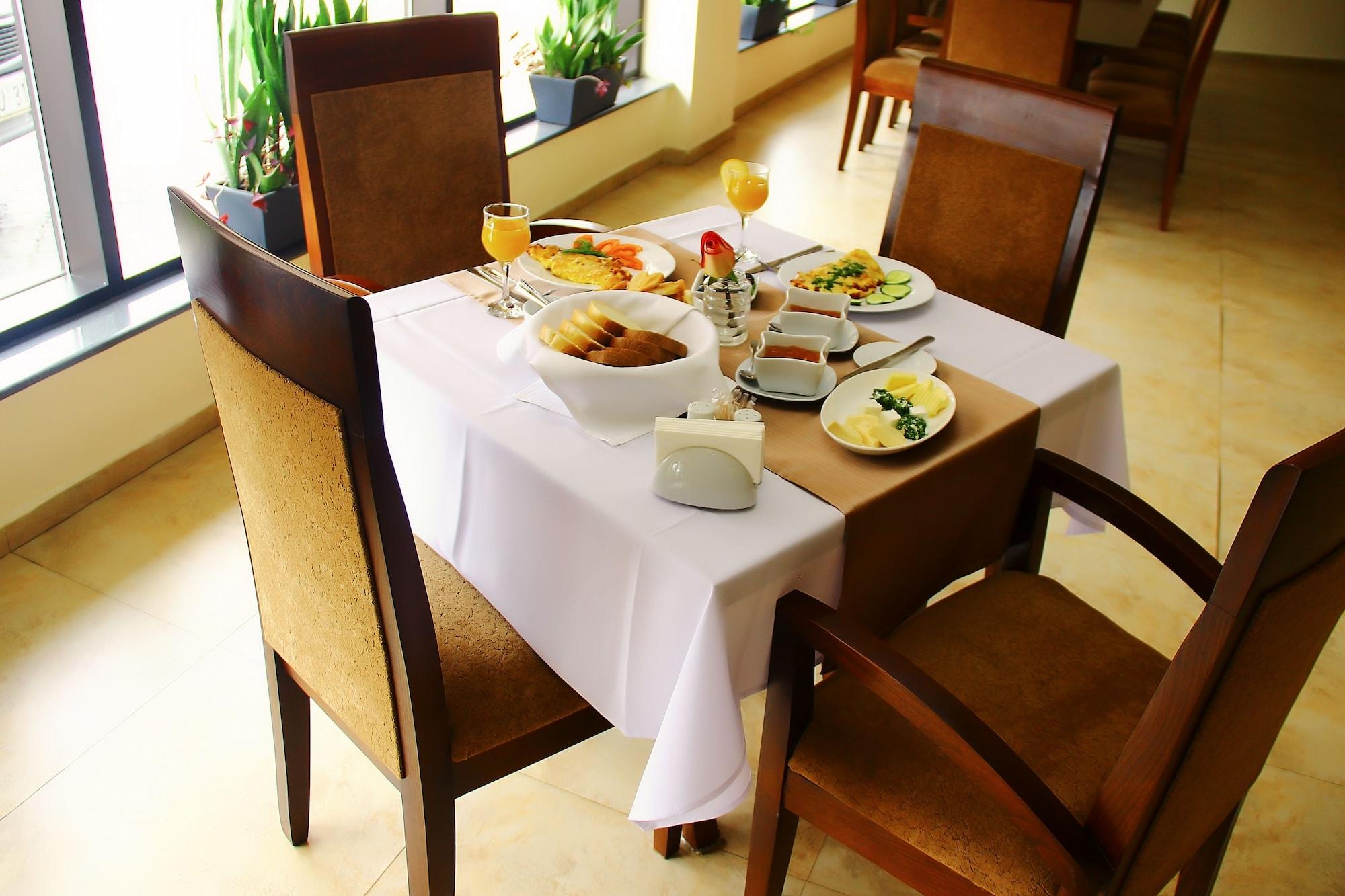 Restaurant Hotel Shine Palace