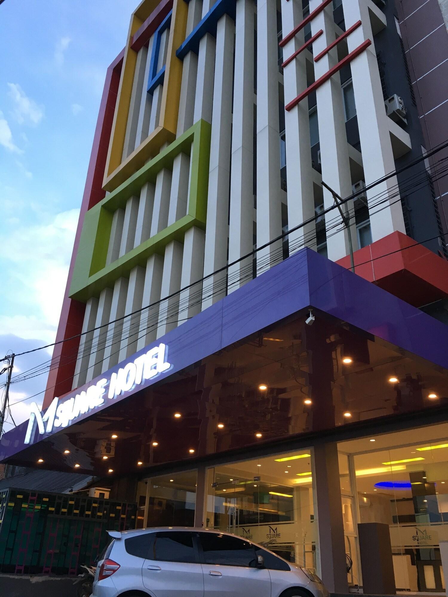 Varios Msquare Hotel