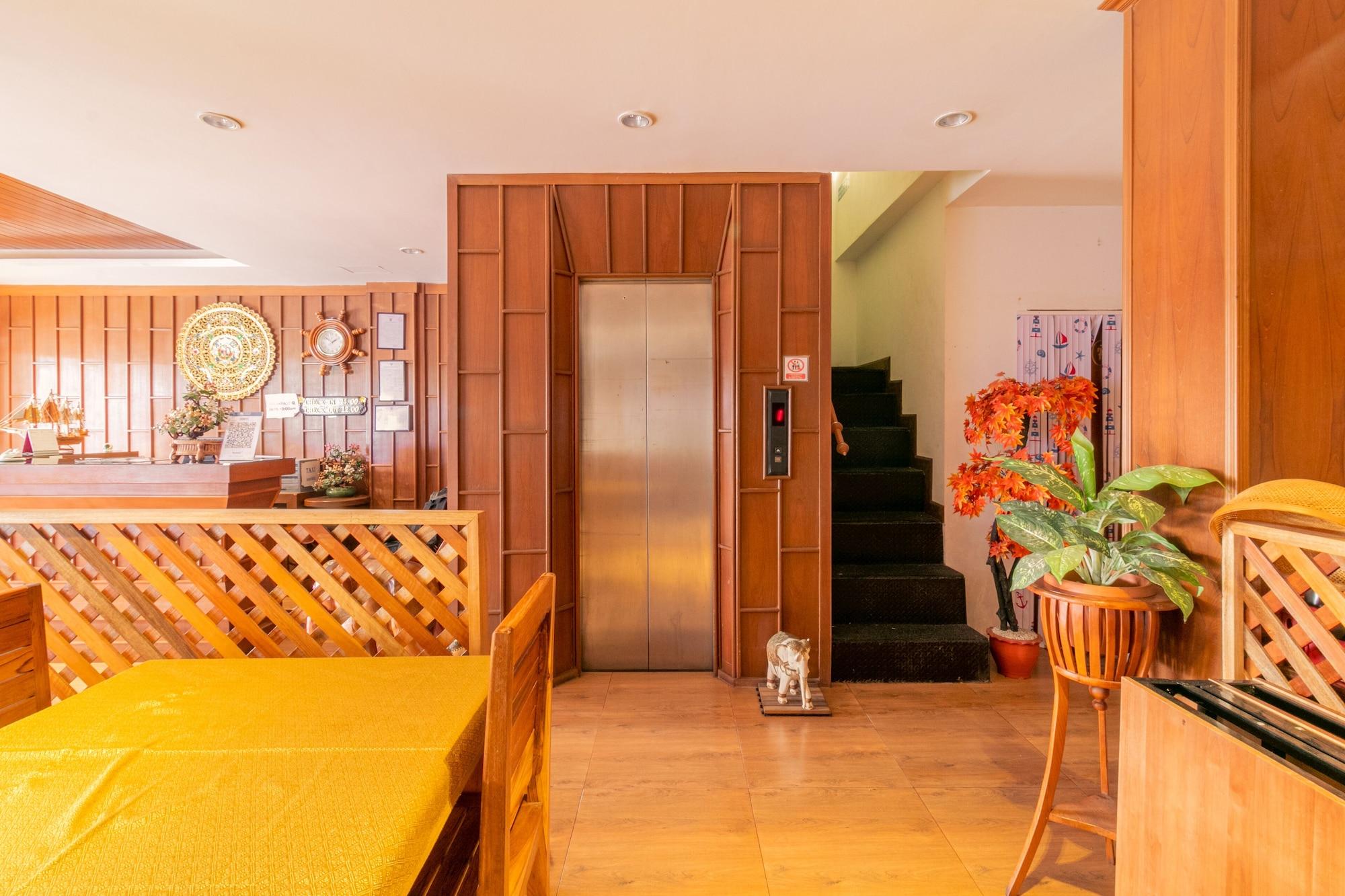 Centro de Negocios Lotus Hotel Patong