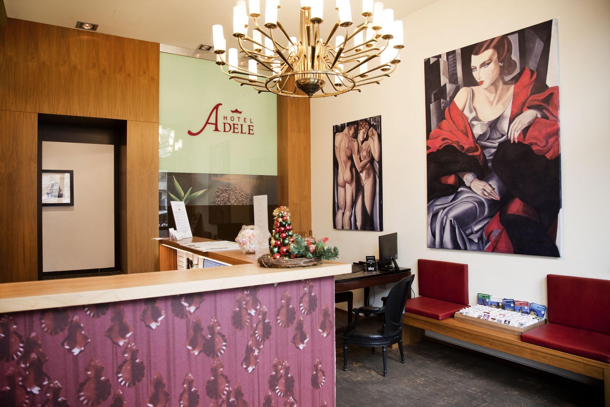 Vista Lobby Hotel Adele