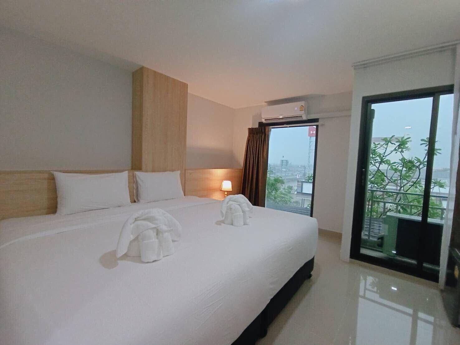 Varios Sasi Nonthaburi Hotel