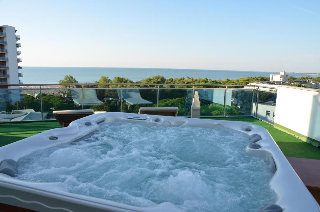 Vista Piscina Cristallo